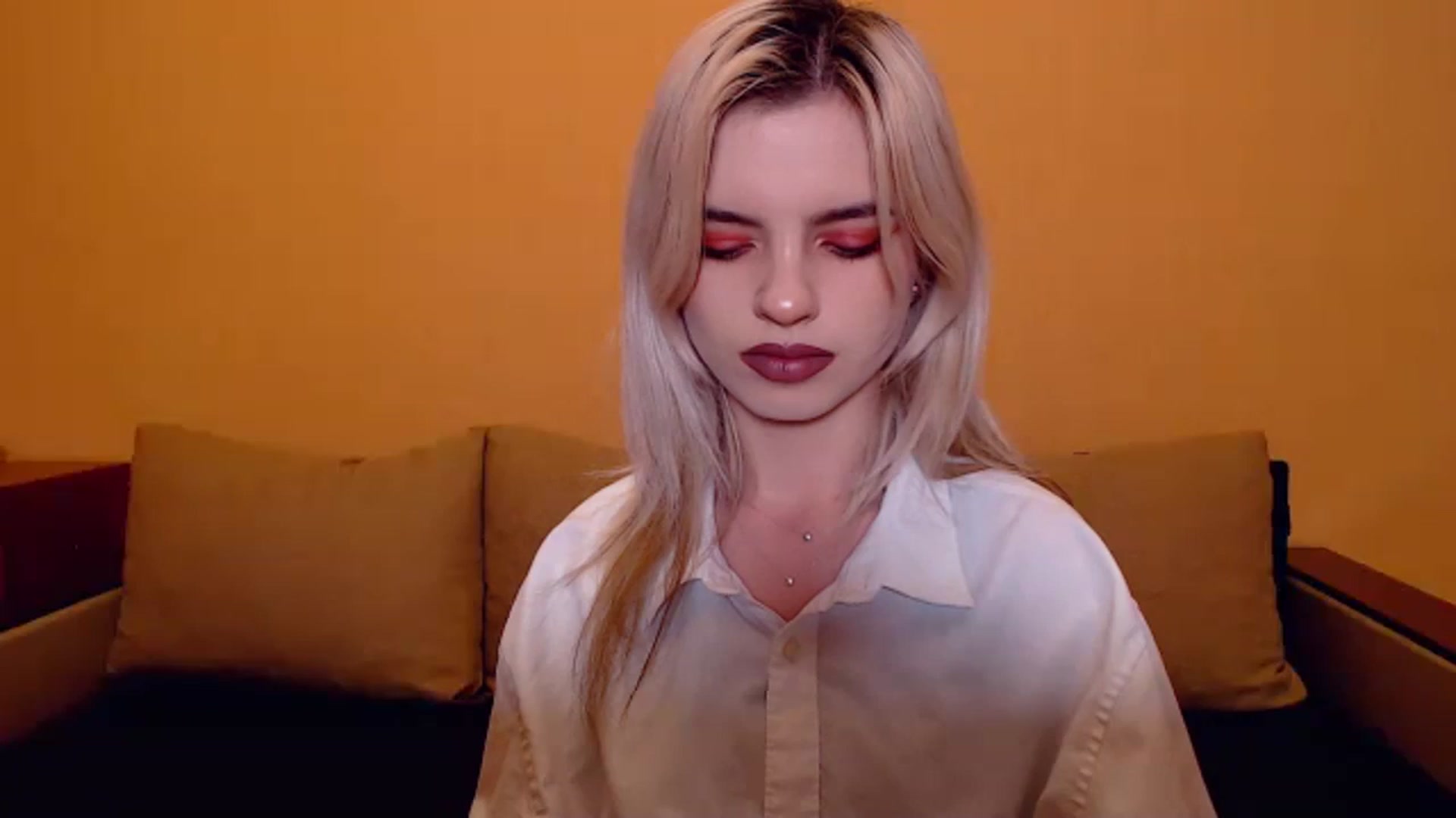 Gallery image thumbnail from Erineys's myfreecams stream on, 11/13/2023, 15:42 image 10 of 20