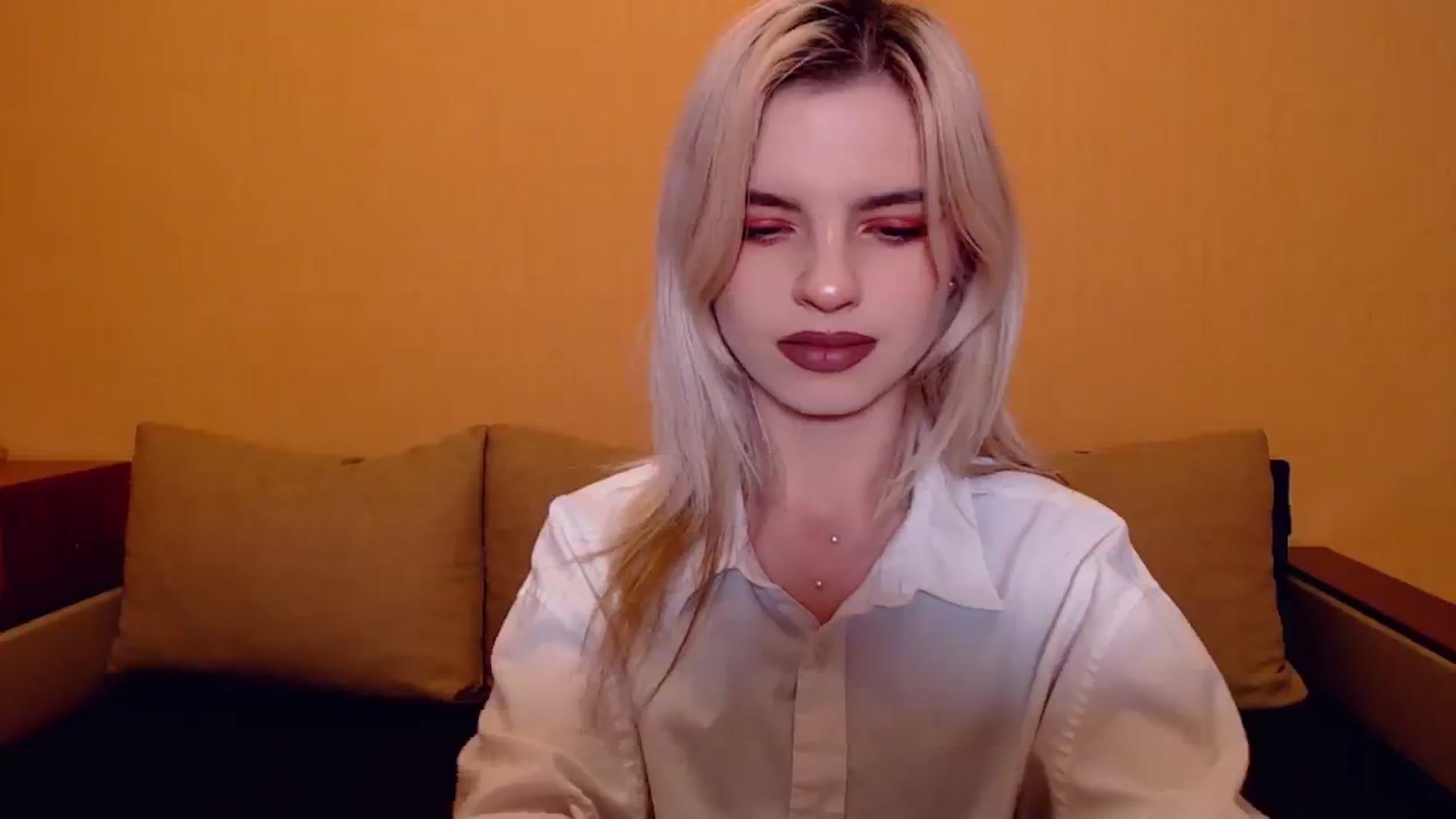 Gallery image thumbnail from Erineys's myfreecams stream on, 11/13/2023, 15:42 image 9 of 20