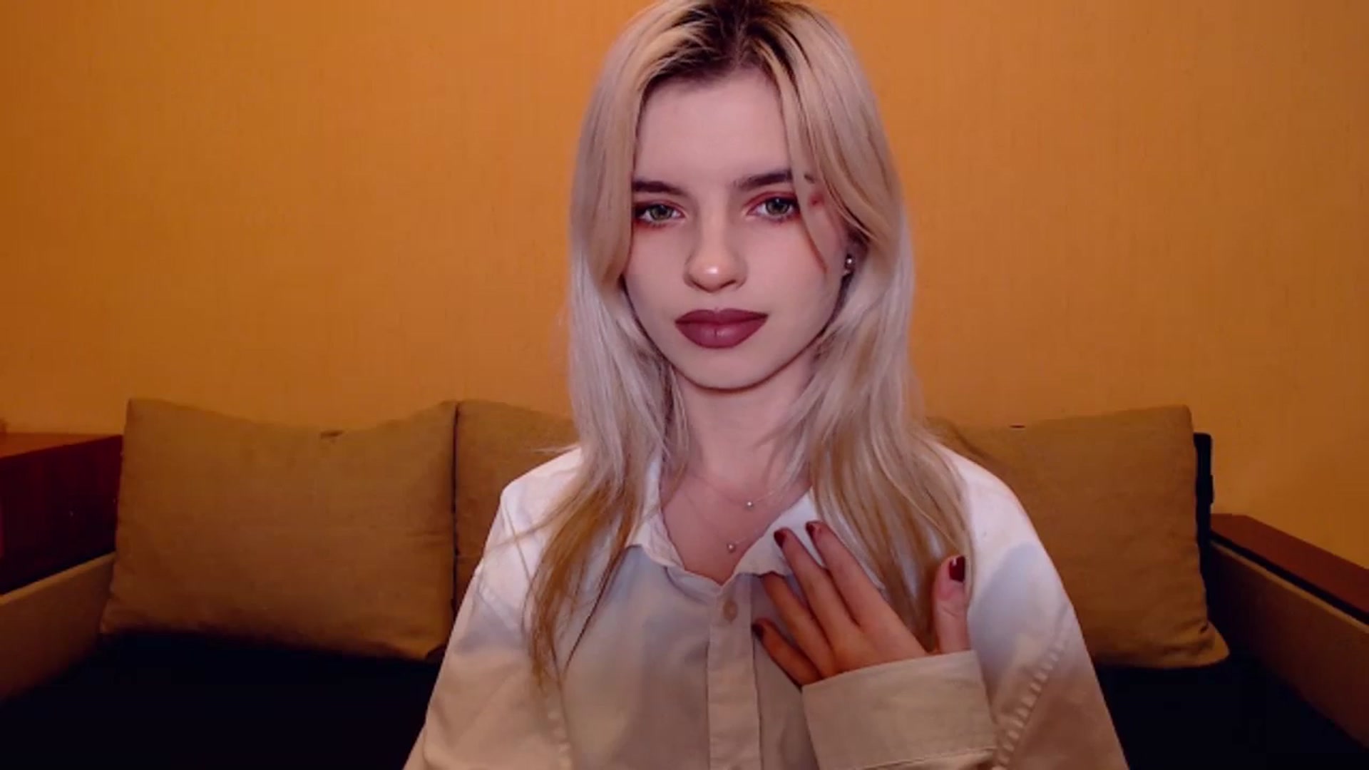 Gallery image thumbnail from Erineys's myfreecams stream on, 11/13/2023, 15:42 image 7 of 20
