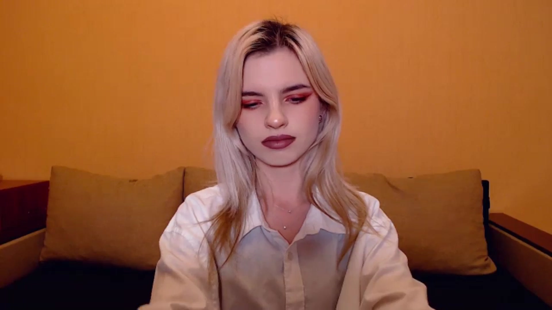 Gallery image thumbnail from Erineys's myfreecams stream on, 11/13/2023, 15:42 image 18 of 20