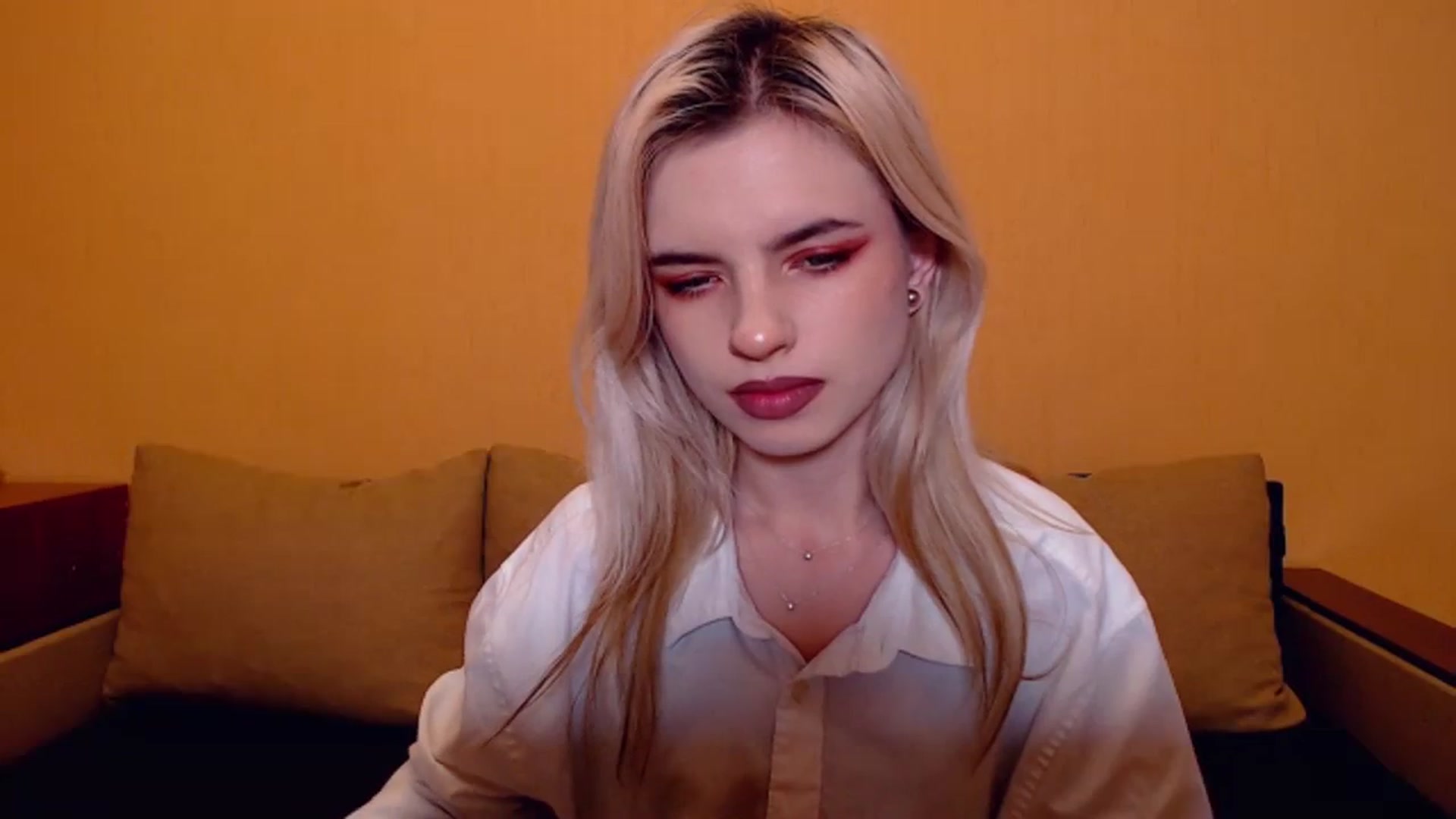 Gallery image thumbnail from Erineys's myfreecams stream on, 11/13/2023, 16:44 image 17 of 20