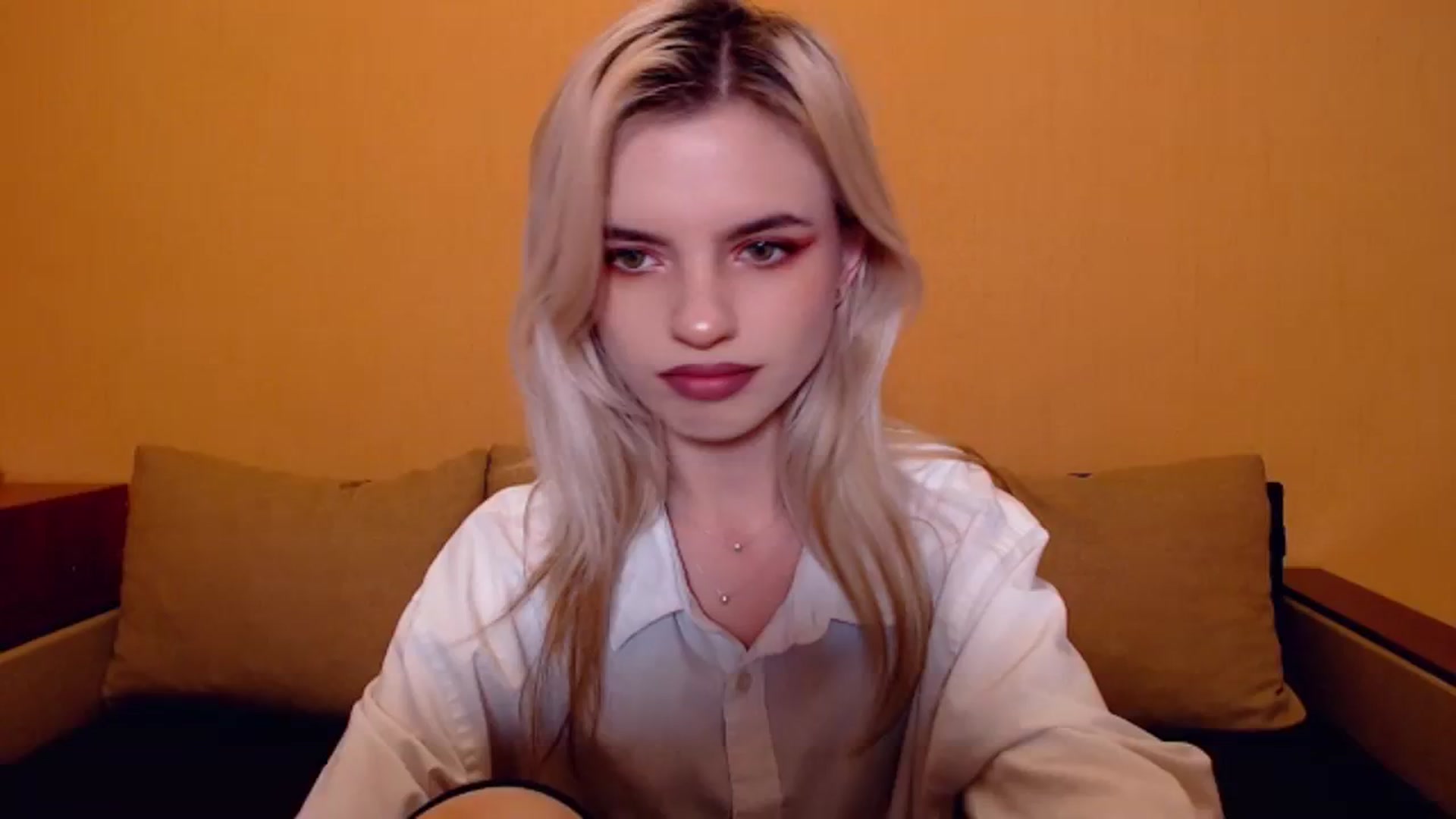 Gallery image thumbnail from Erineys's myfreecams stream on, 11/13/2023, 16:44 image 19 of 20