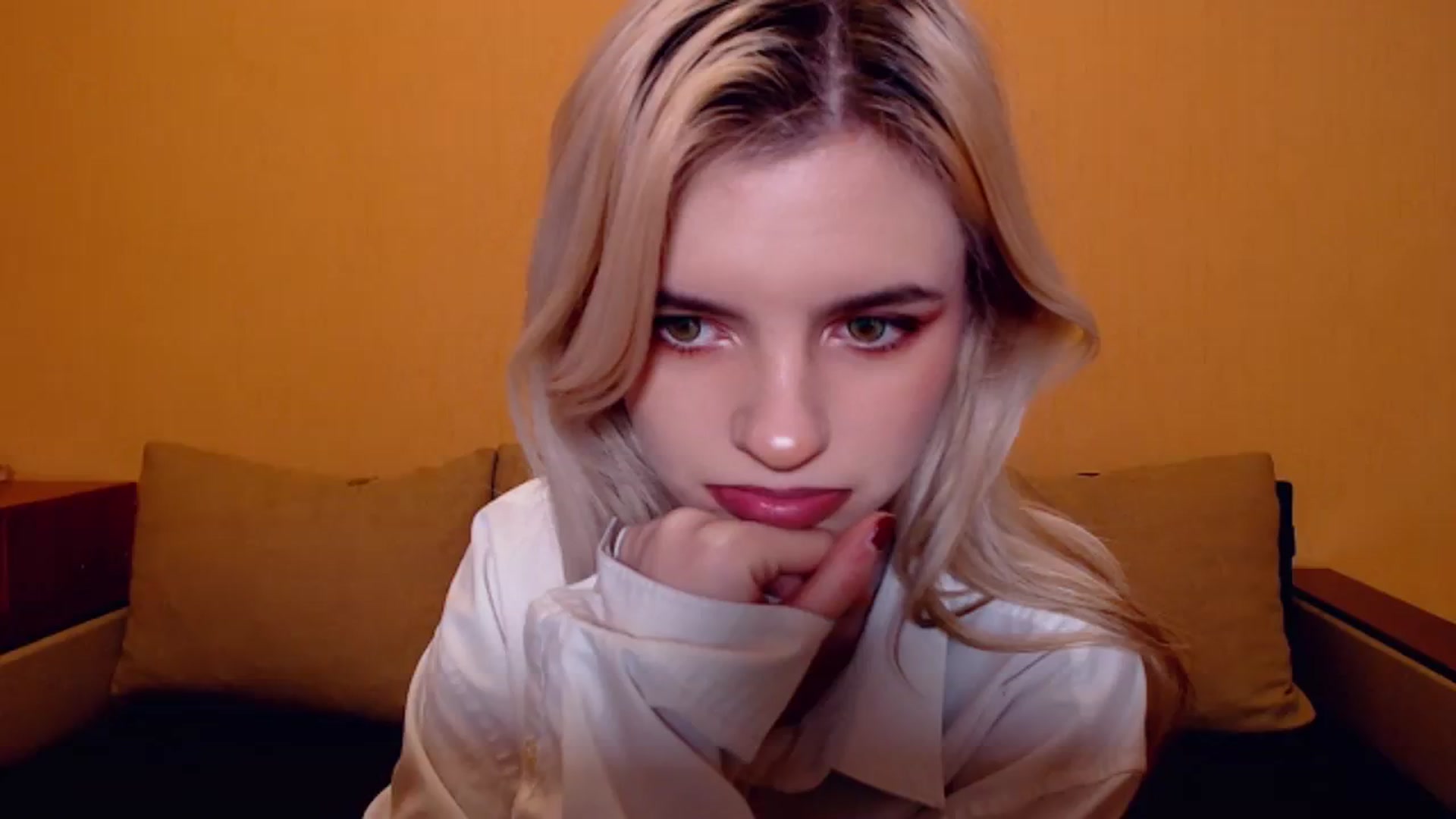 Gallery image thumbnail from Erineys's myfreecams stream on, 11/13/2023, 16:44 image 10 of 20