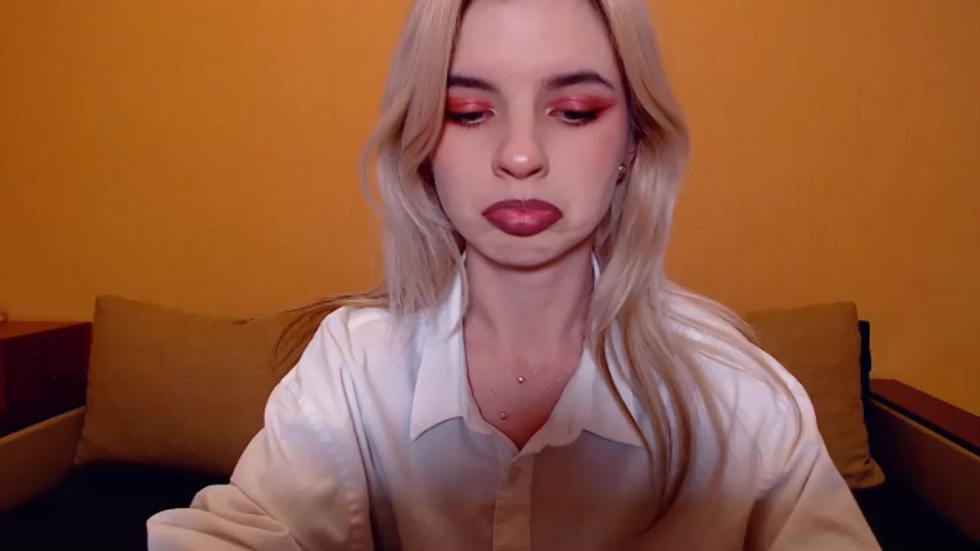 Gallery image thumbnail from Erineys's myfreecams stream on, 11/13/2023, 16:44 image 4 of 20