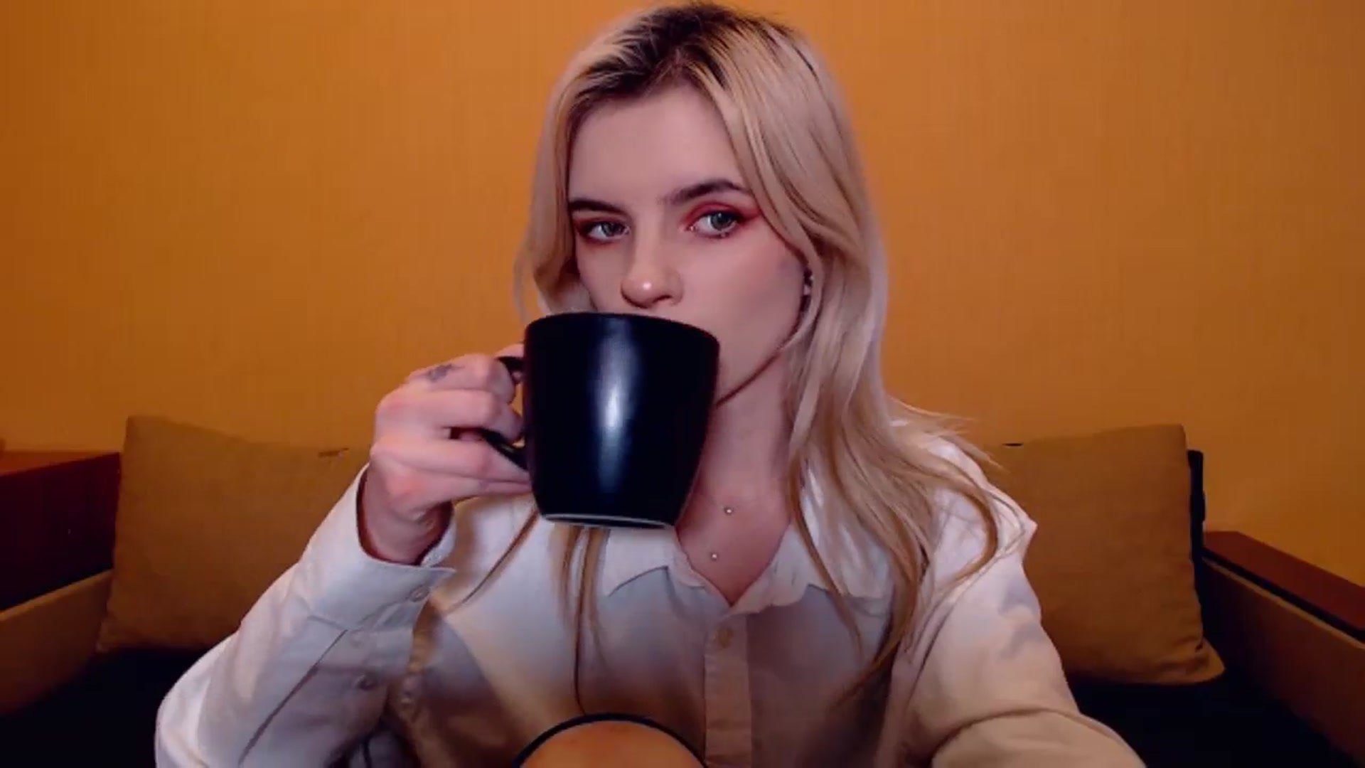 Gallery image thumbnail from Erineys's myfreecams stream on, 11/13/2023, 16:44 image 20 of 20