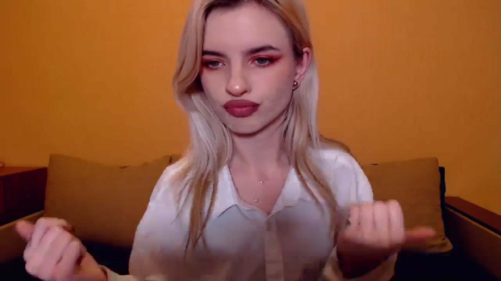 Gallery image thumbnail from Erineys's myfreecams stream on, 11/13/2023, 16:44 image 5 of 20
