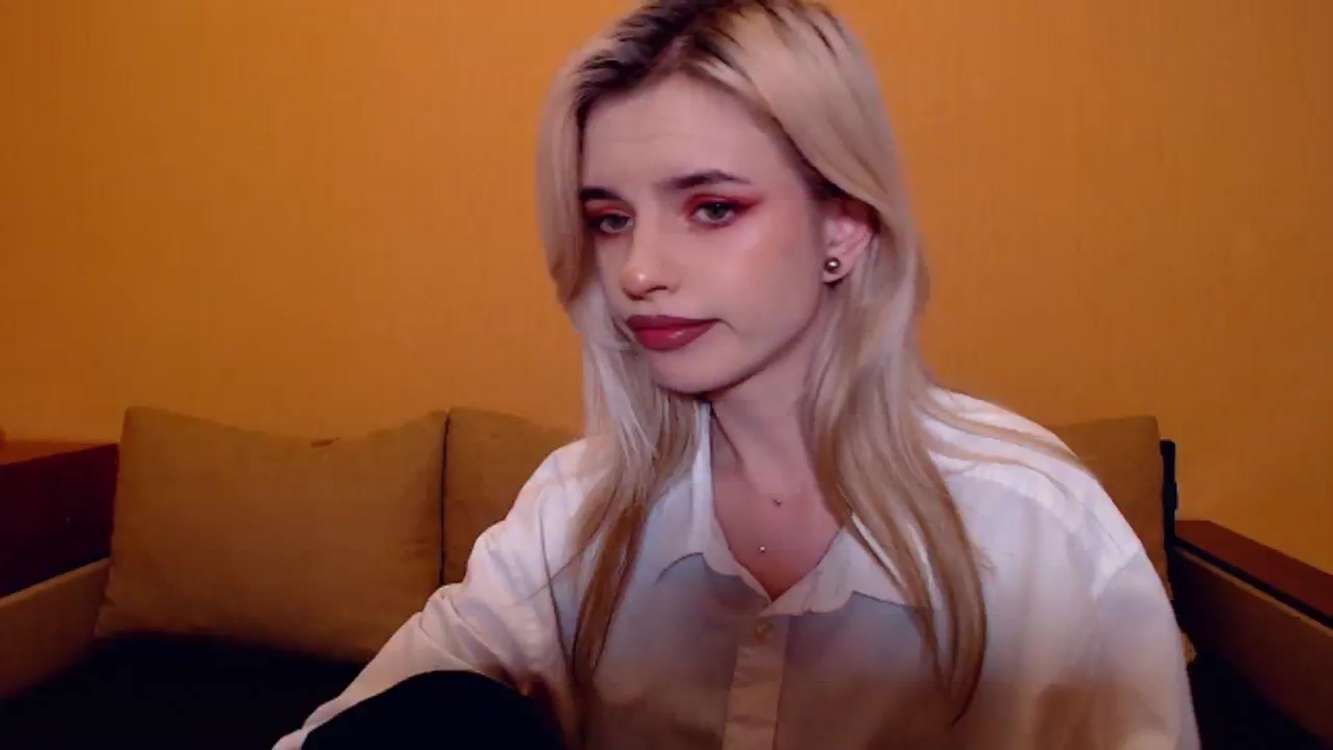 Gallery image thumbnail from Erineys's myfreecams stream on, 11/13/2023, 16:44 image 15 of 20