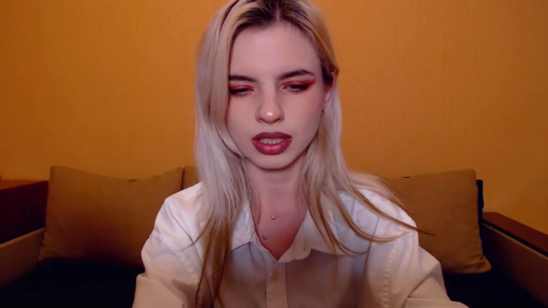 Gallery image thumbnail from Erineys's myfreecams stream on, 11/13/2023, 17:39 image 6 of 20