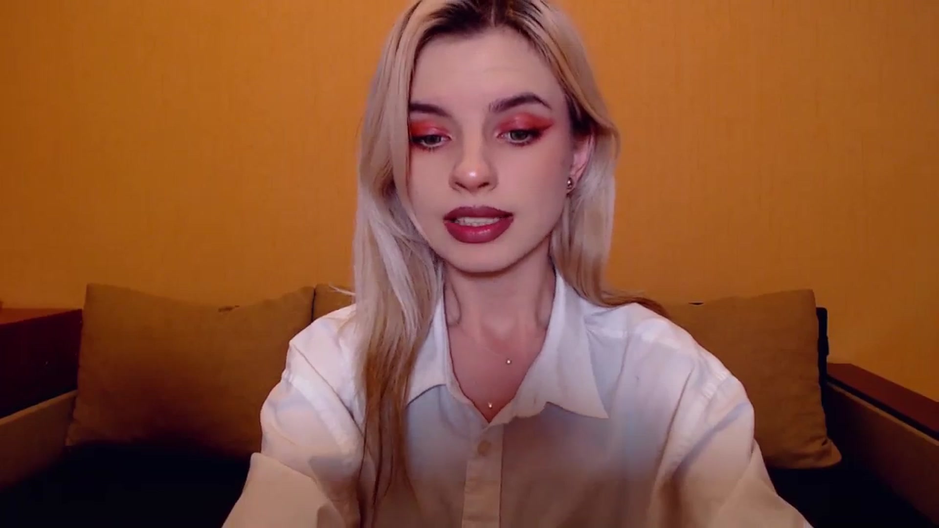 Gallery image thumbnail from Erineys's myfreecams stream on, 11/13/2023, 17:39 image 9 of 20