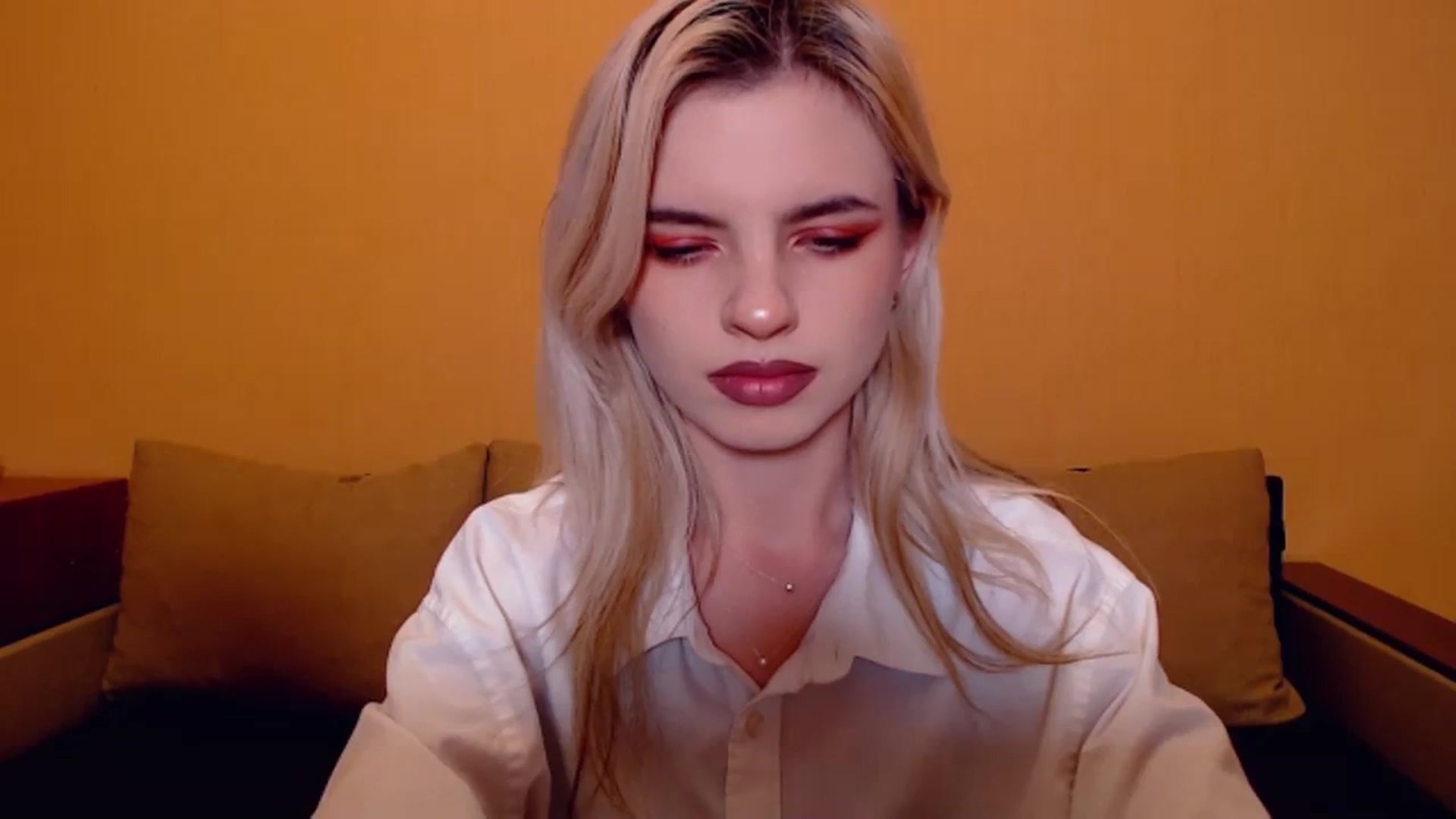 Gallery image thumbnail from Erineys's myfreecams stream on, 11/13/2023, 17:39 image 8 of 20