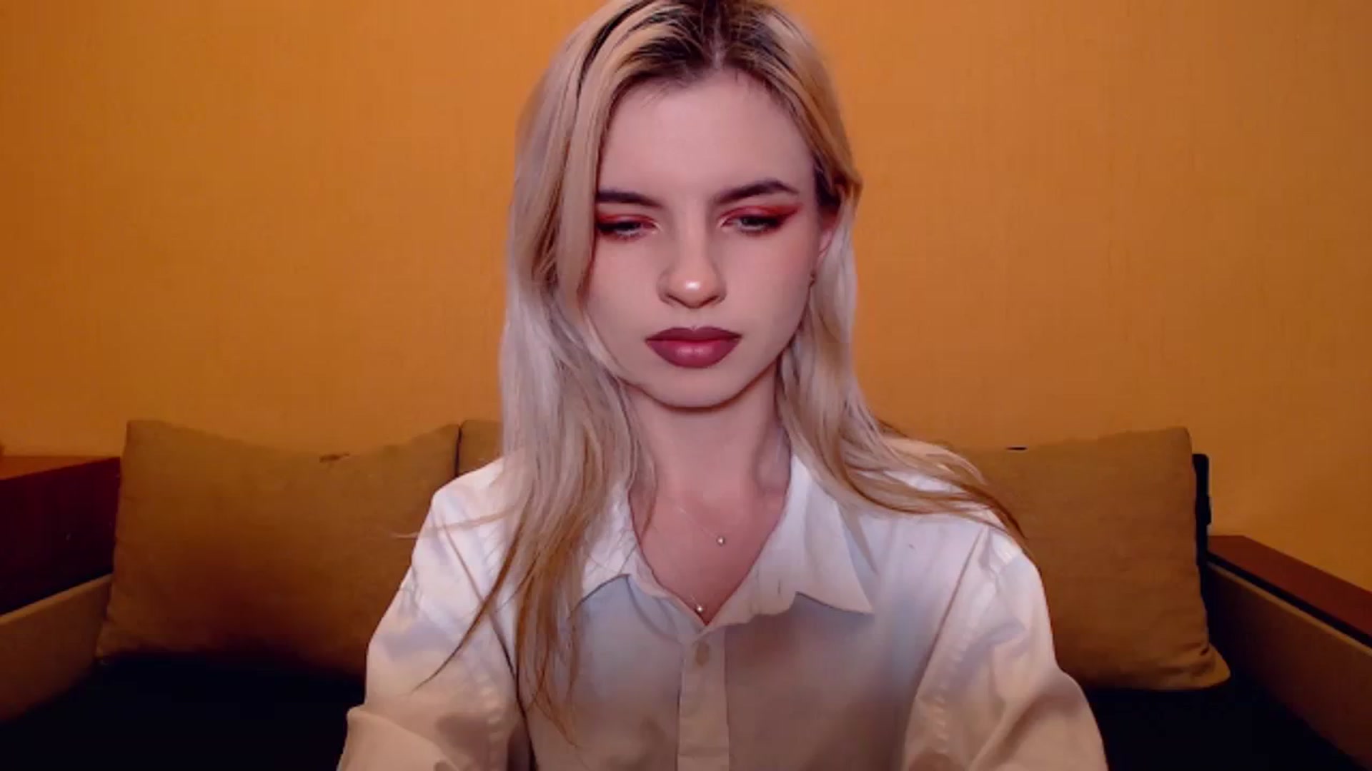Gallery image thumbnail from Erineys's myfreecams stream on, 11/13/2023, 17:39 image 7 of 20