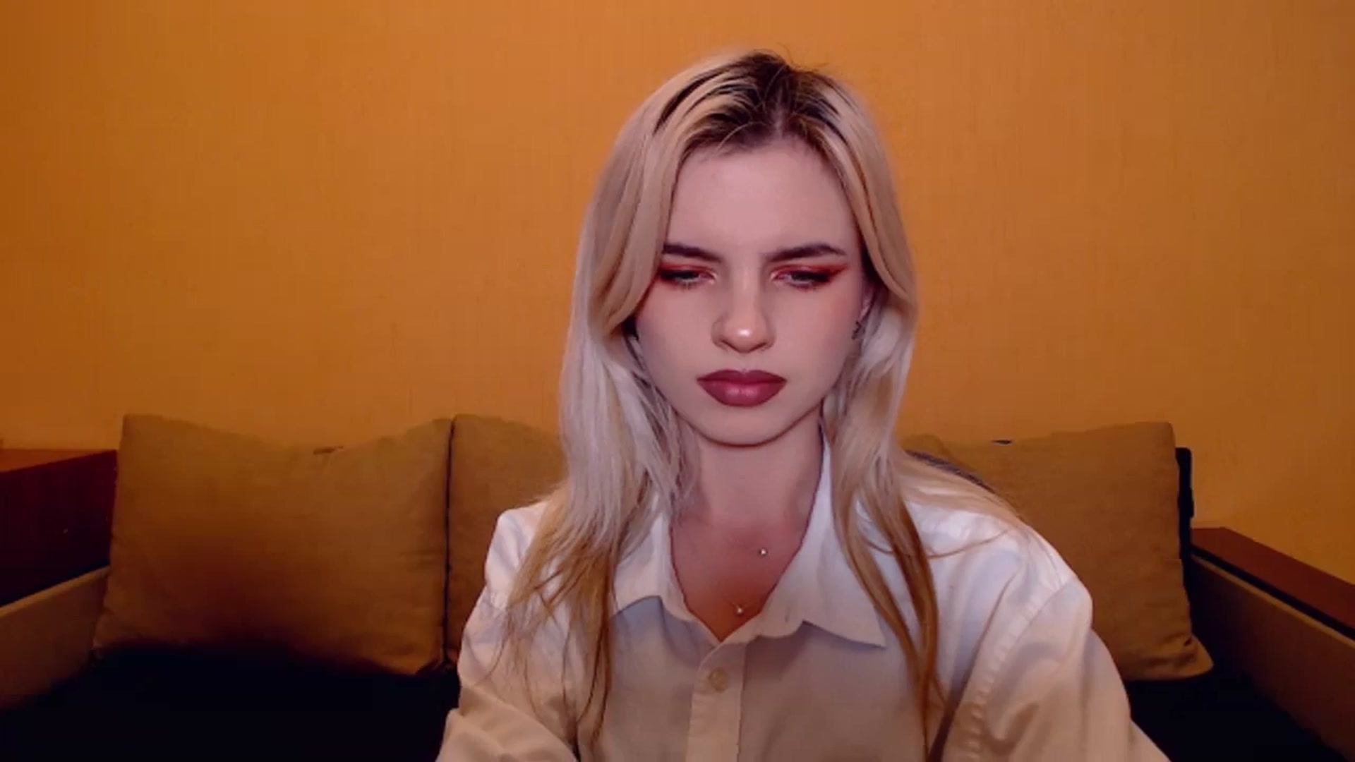 Gallery image thumbnail from Erineys's myfreecams stream on, 11/13/2023, 17:39 image 12 of 20