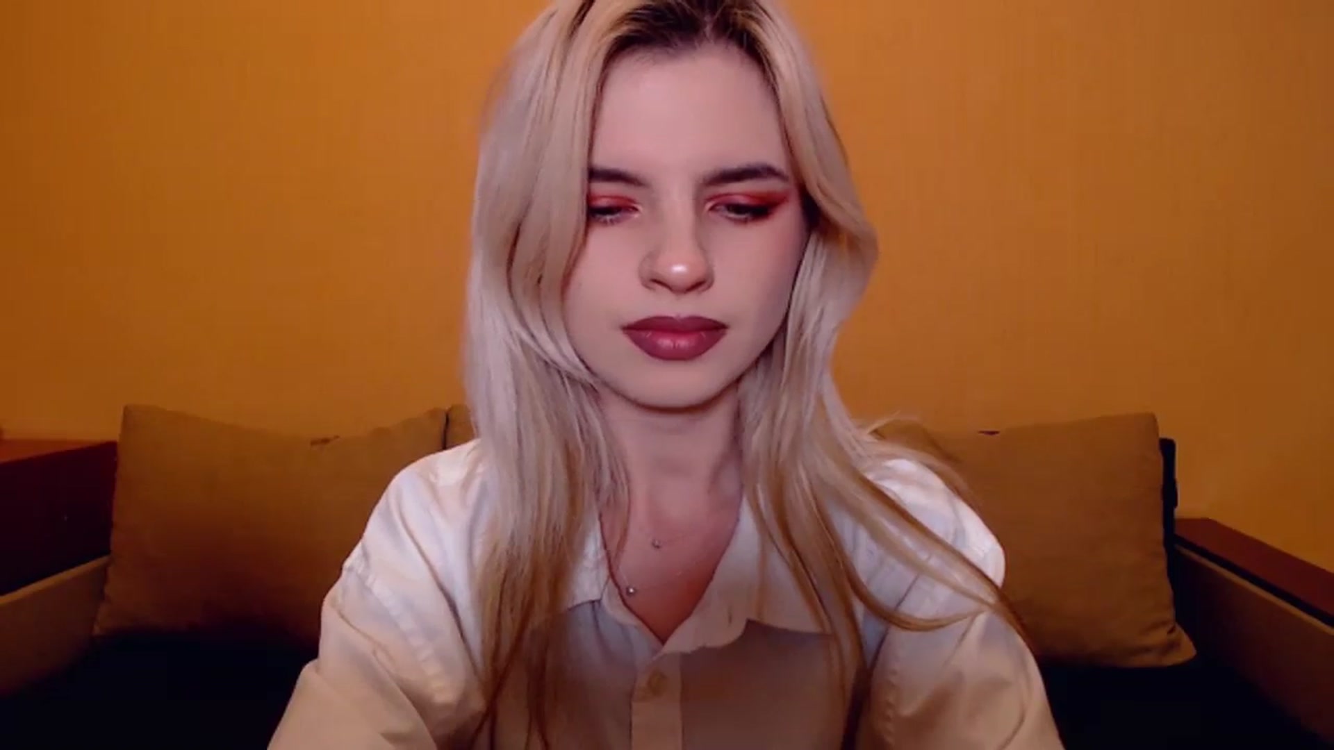 Gallery image thumbnail from Erineys's myfreecams stream on, 11/13/2023, 17:39 image 4 of 20
