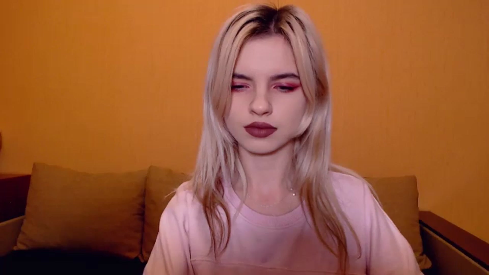 Gallery image thumbnail from Erineys's myfreecams stream on, 11/15/2023, 16:11 image 7 of 20