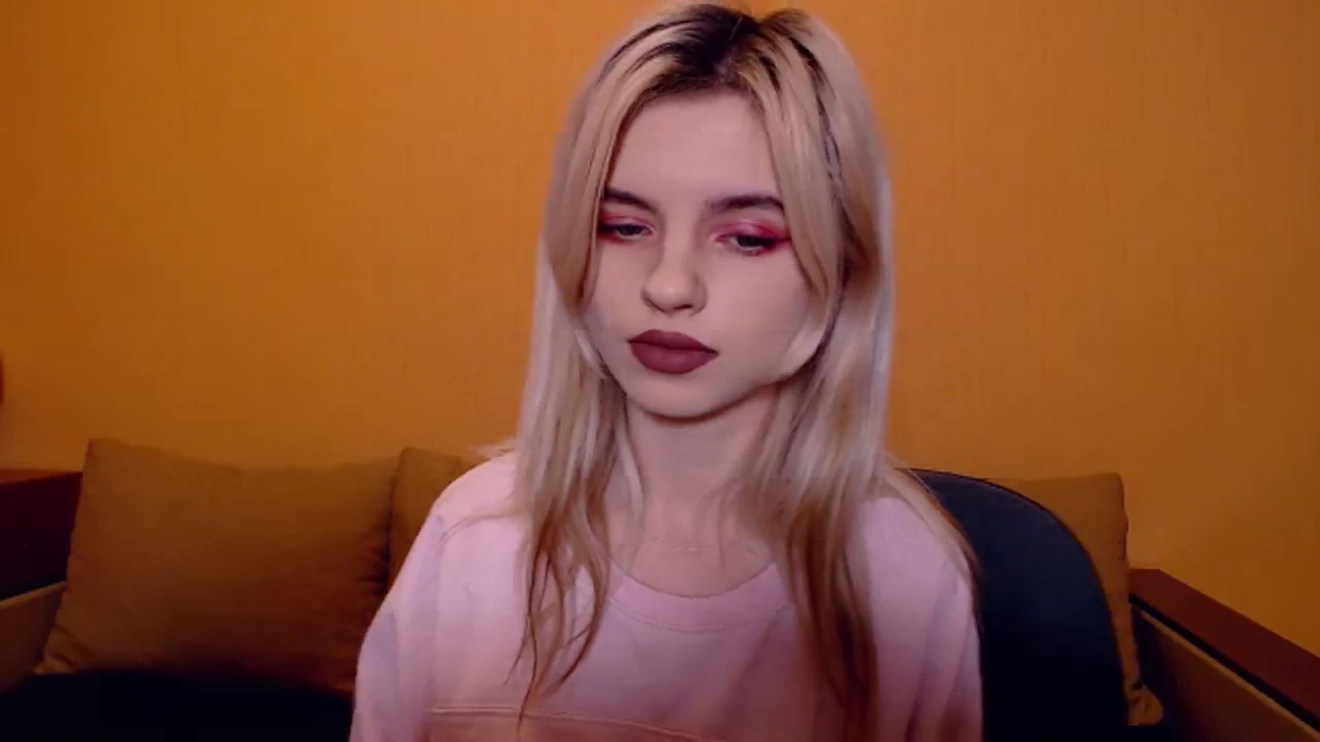 Gallery image thumbnail from Erineys's myfreecams stream on, 11/15/2023, 16:11 image 9 of 20
