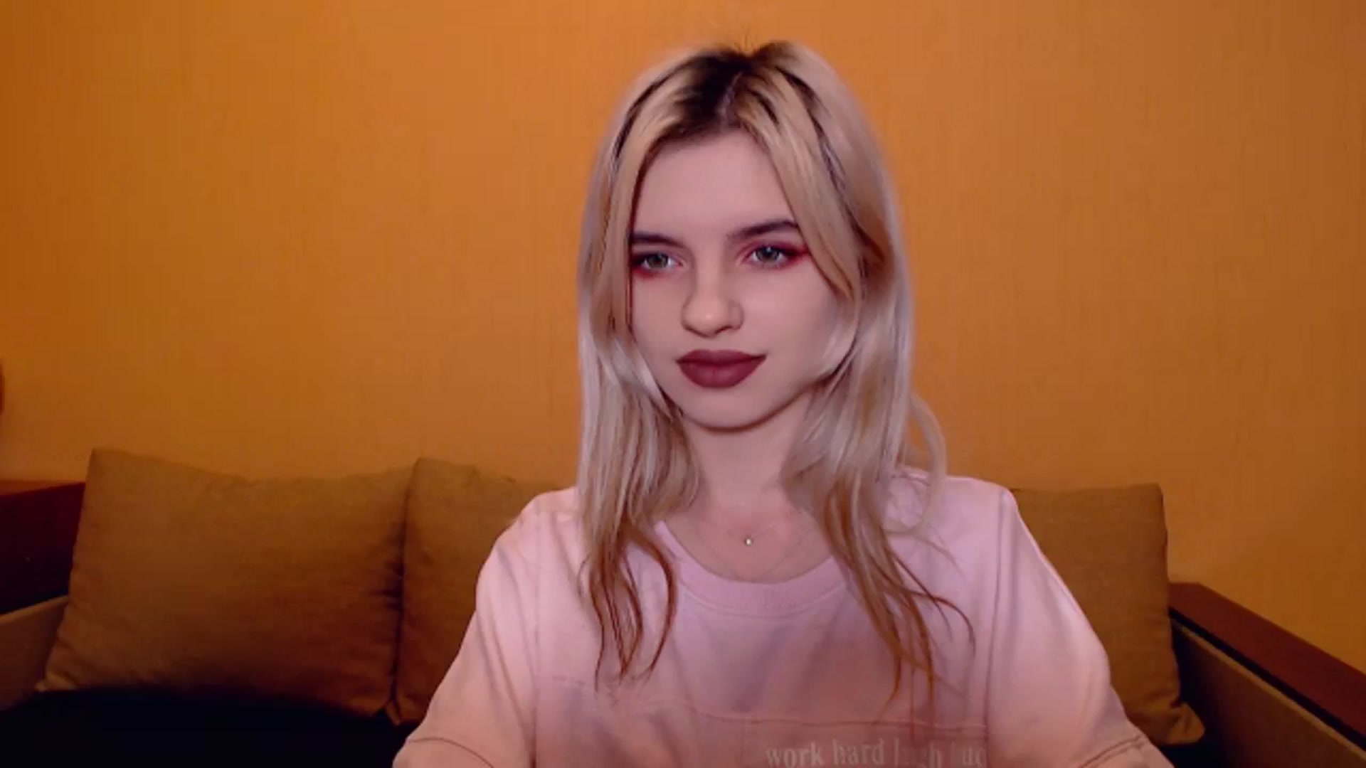 Gallery image thumbnail from Erineys's myfreecams stream on, 11/15/2023, 16:11 image 2 of 20
