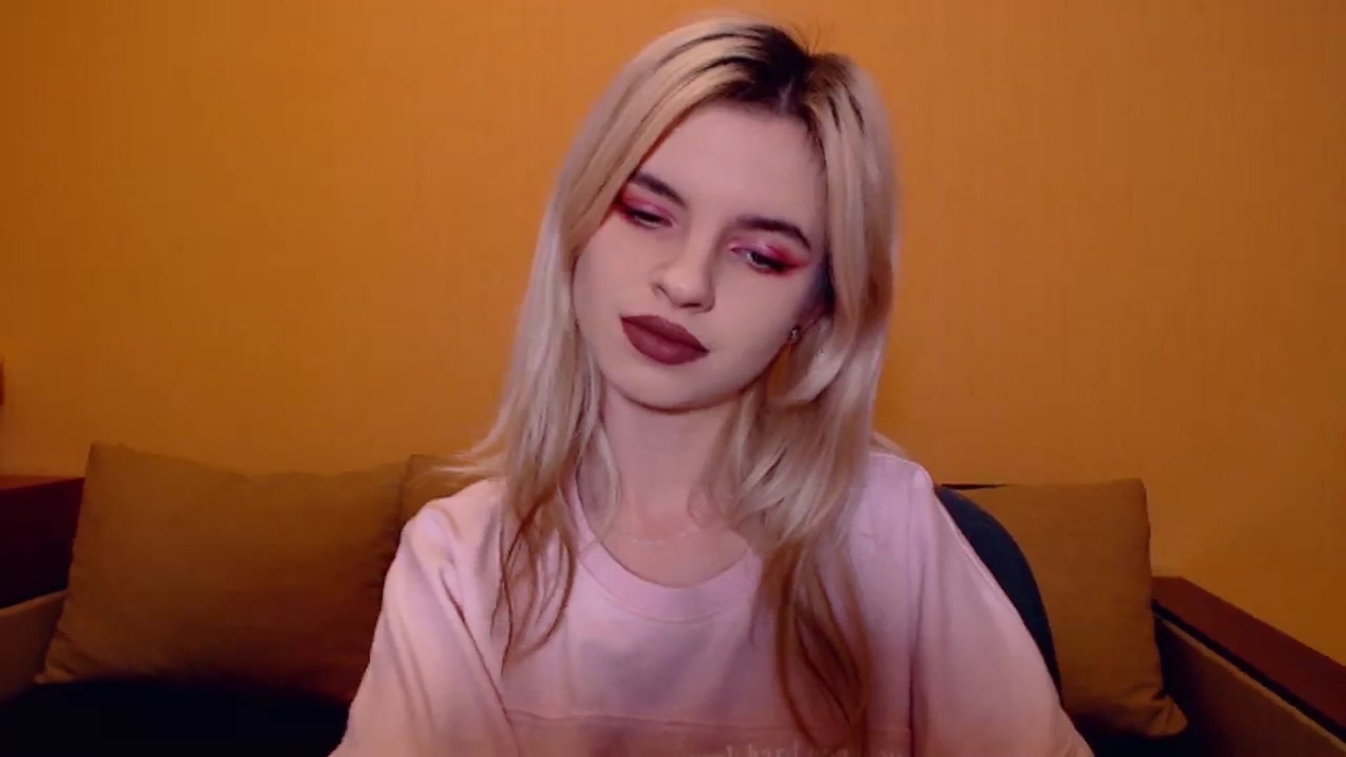 Gallery image thumbnail from Erineys's myfreecams stream on, 11/15/2023, 16:11 image 8 of 20