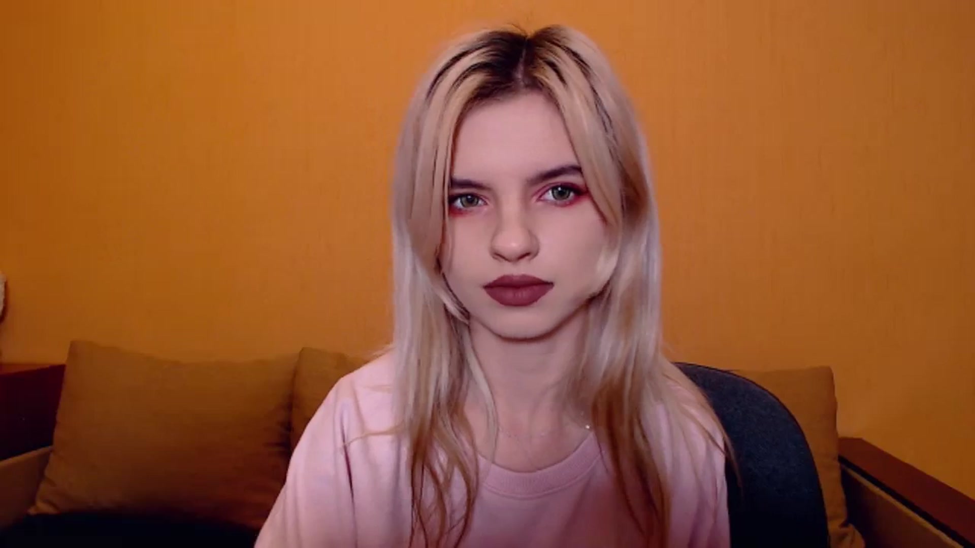 Gallery image thumbnail from Erineys's myfreecams stream on, 11/15/2023, 16:11 image 10 of 20