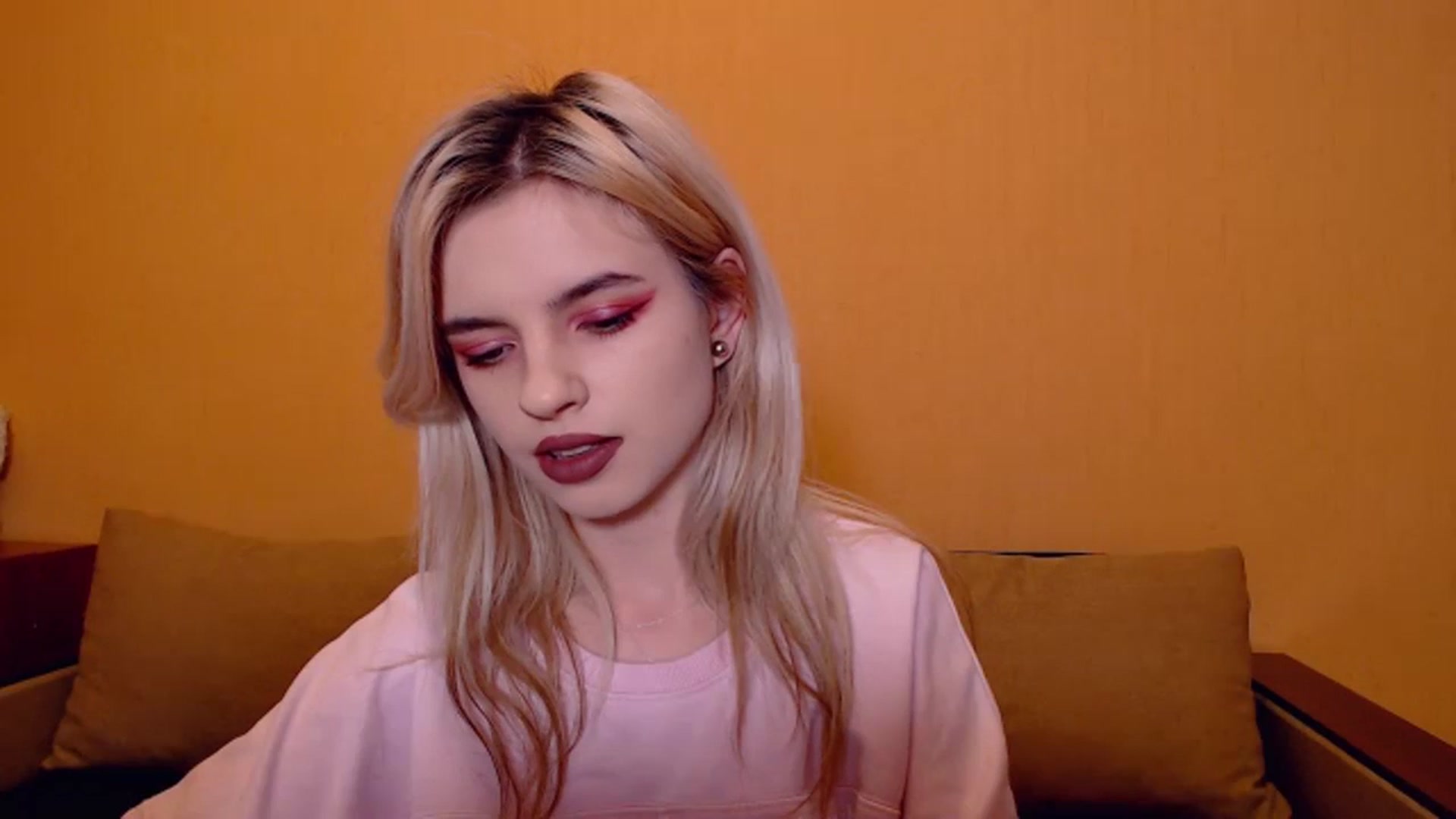 Gallery image thumbnail from Erineys's myfreecams stream on, 11/15/2023, 16:11 image 15 of 20