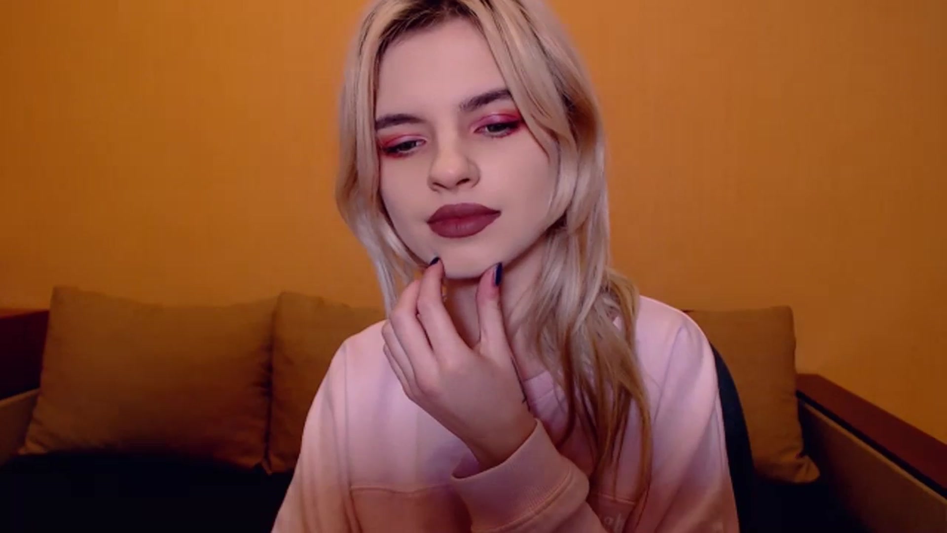 Gallery image thumbnail from Erineys's myfreecams stream on, 11/15/2023, 16:57 image 9 of 20