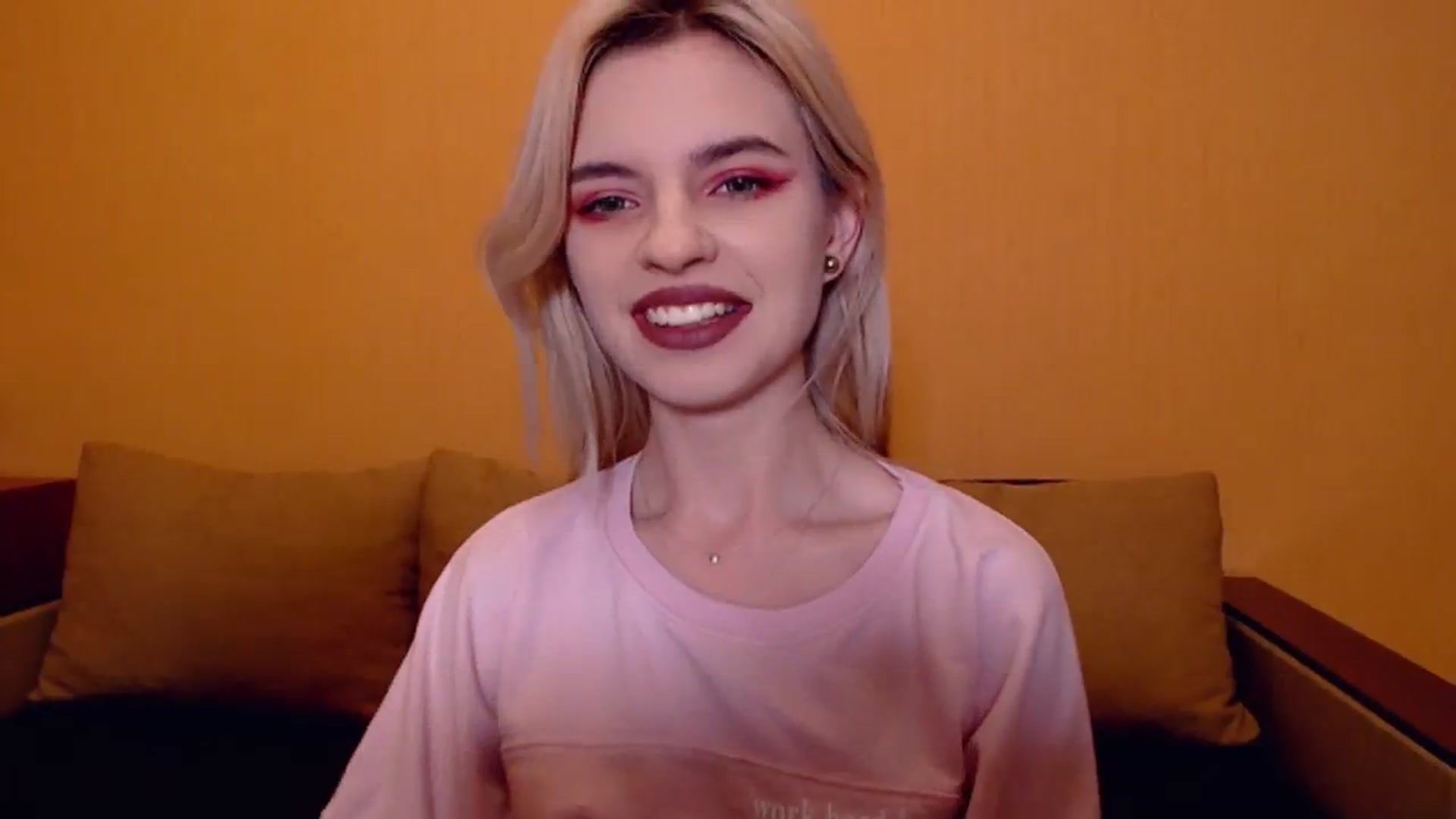 Gallery image thumbnail from Erineys's myfreecams stream on, 11/15/2023, 16:57 image 14 of 20