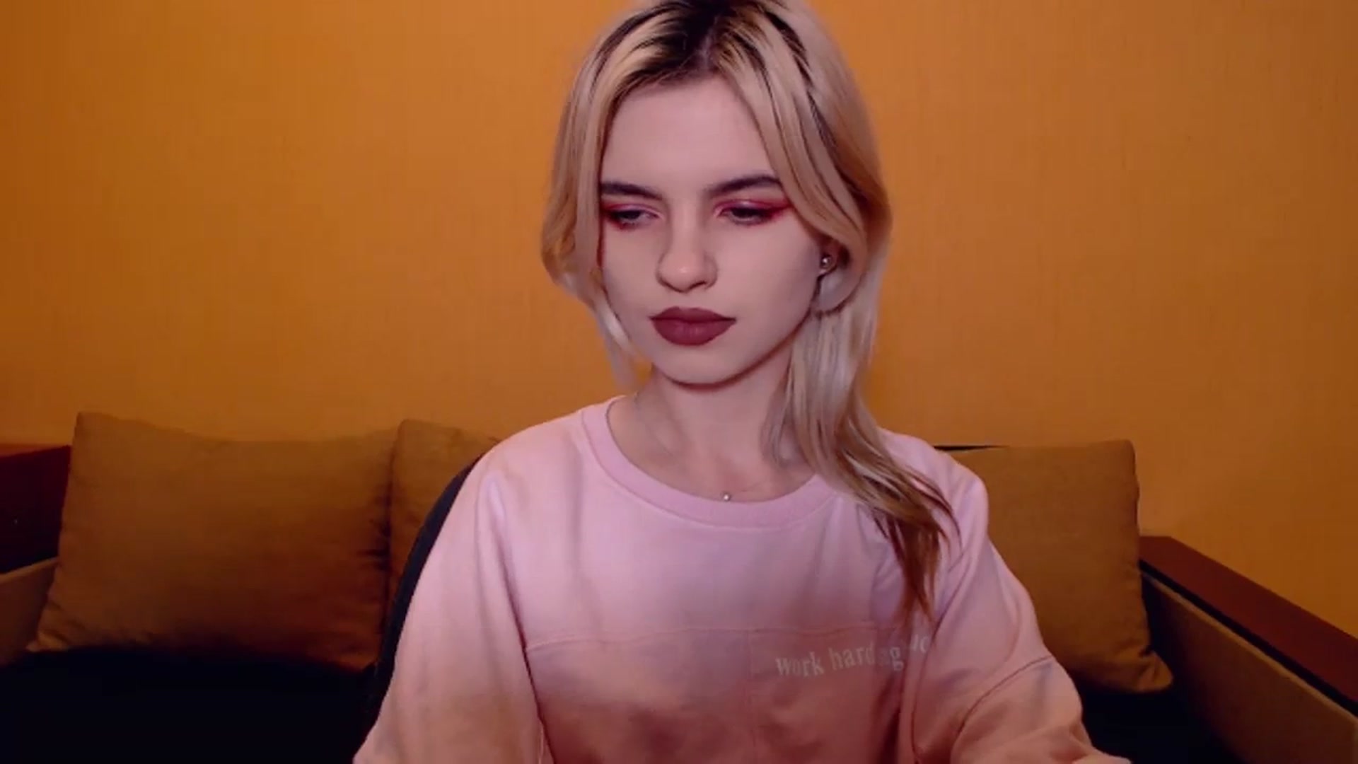 Gallery image thumbnail from Erineys's myfreecams stream on, 11/15/2023, 16:57 image 7 of 20