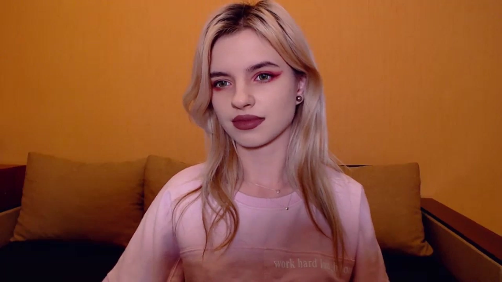 Gallery image thumbnail from Erineys's myfreecams stream on, 11/15/2023, 16:57 image 5 of 20