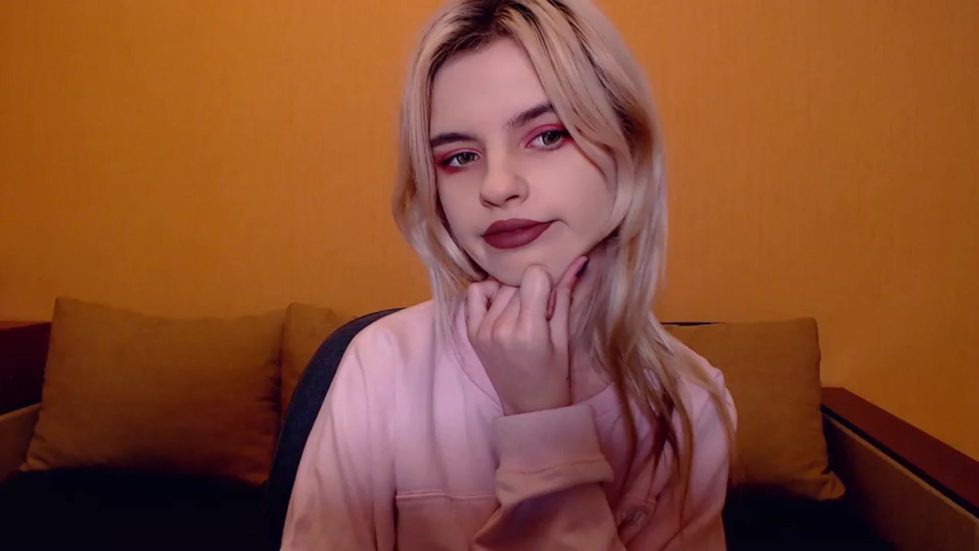 Gallery image thumbnail from Erineys's myfreecams stream on, 11/15/2023, 16:57 image 8 of 20