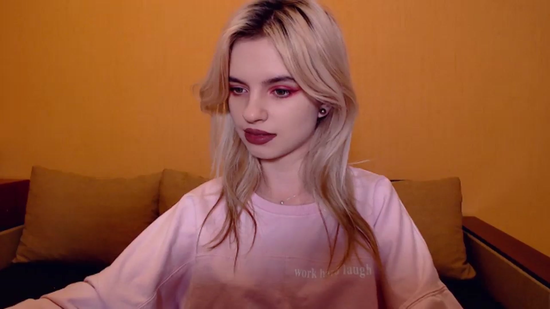 Gallery image thumbnail from Erineys's myfreecams stream on, 11/15/2023, 16:57 image 13 of 20