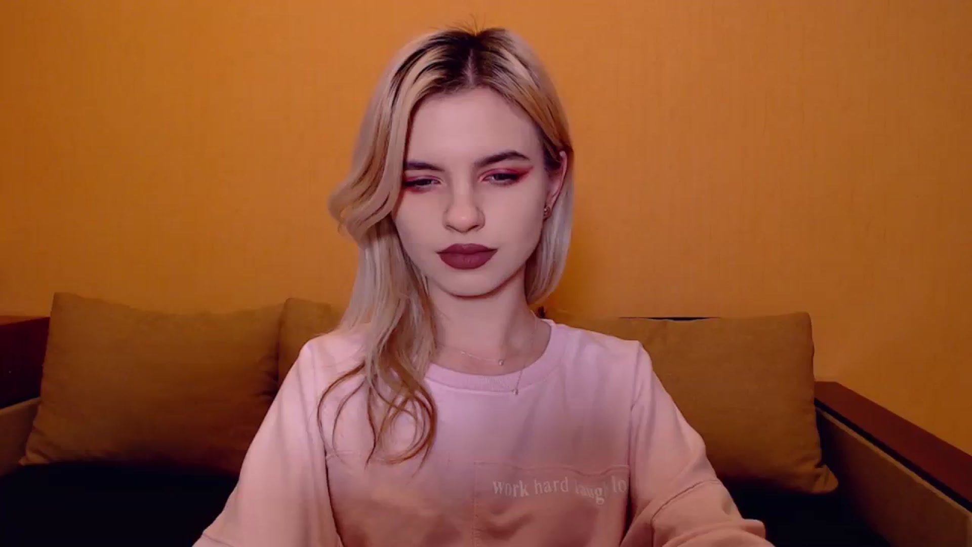 Gallery image thumbnail from Erineys's myfreecams stream on, 11/15/2023, 16:57 image 4 of 20