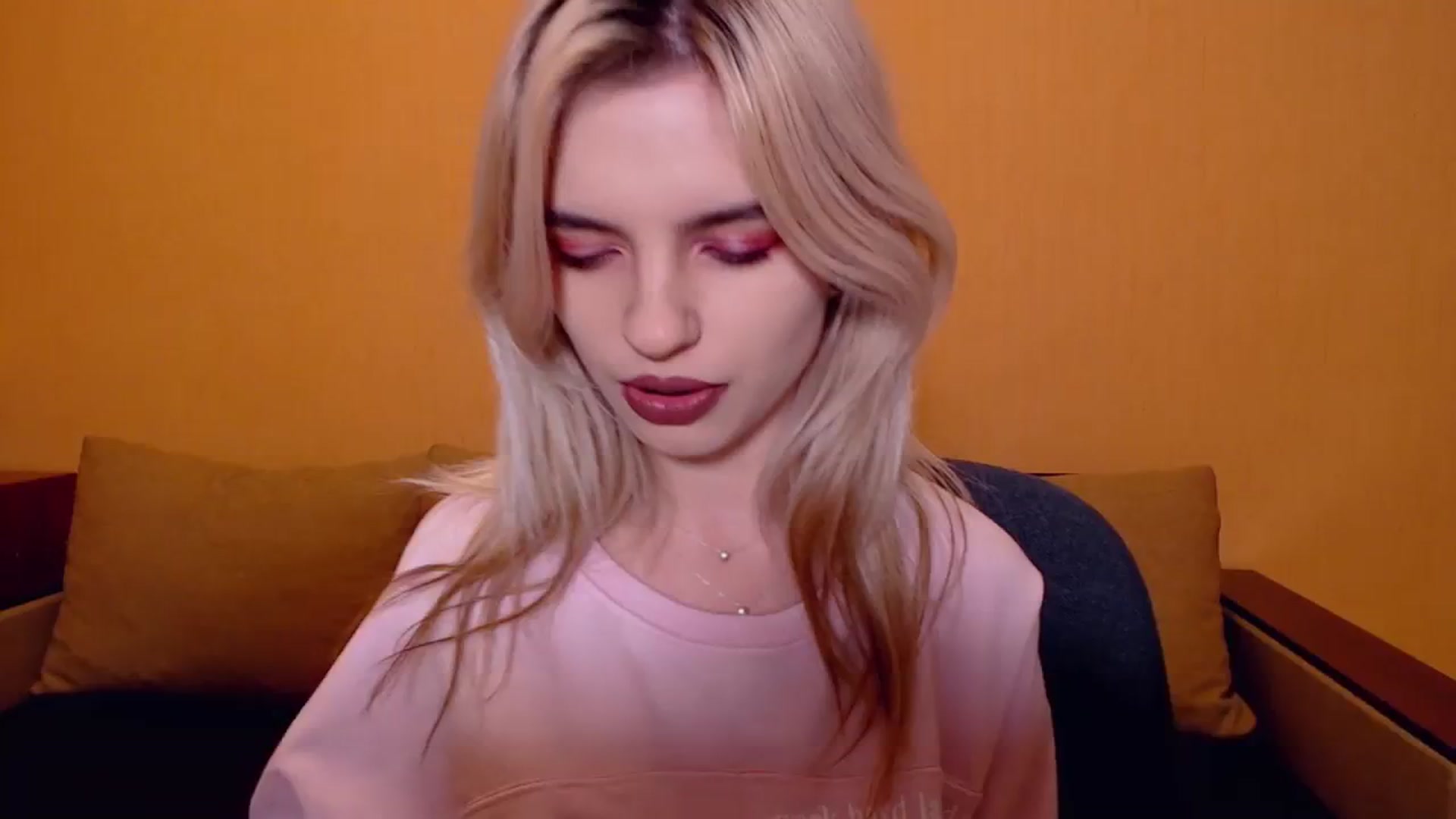 Gallery image thumbnail from Erineys's myfreecams stream on, 11/15/2023, 17:41 image 12 of 20