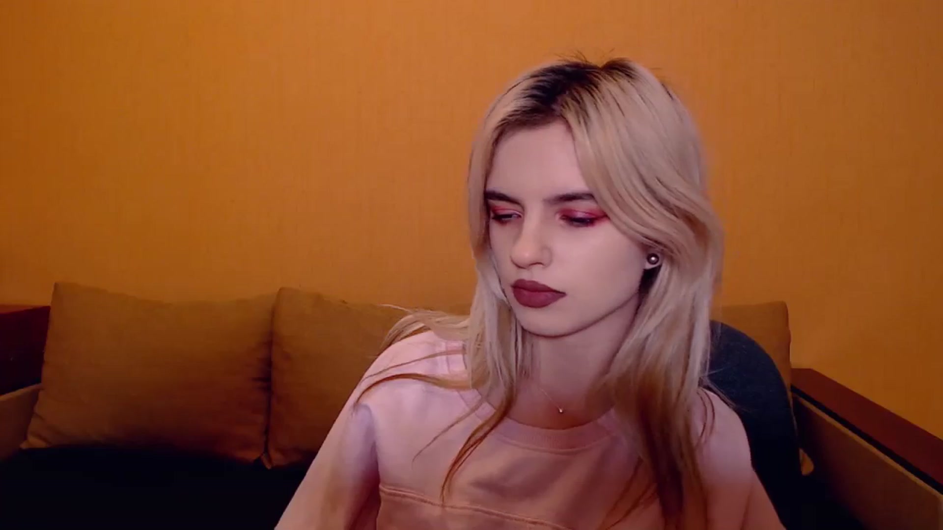 Gallery image thumbnail from Erineys's myfreecams stream on, 11/15/2023, 17:41 image 14 of 20