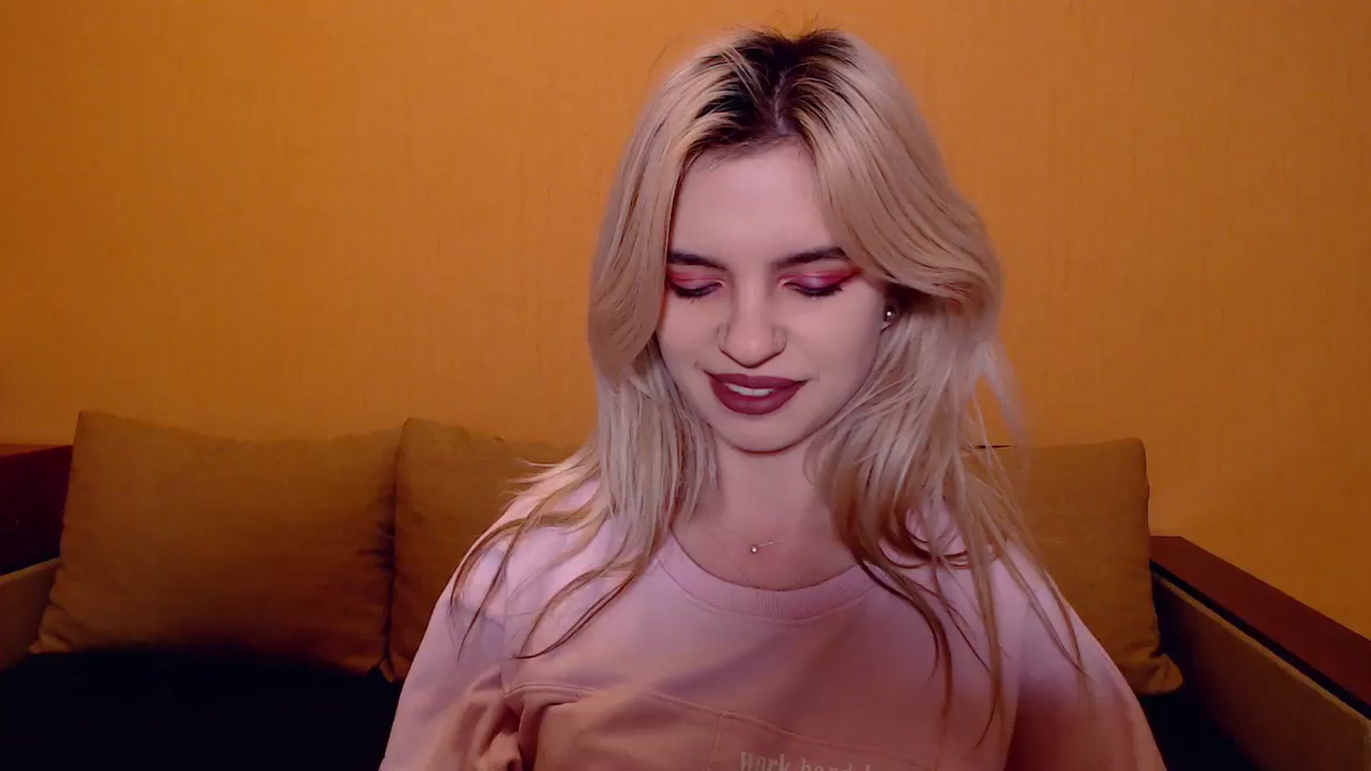 Gallery image thumbnail from Erineys's myfreecams stream on, 11/15/2023, 17:41 image 1 of 20