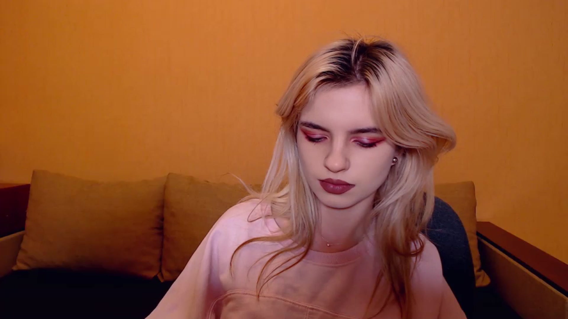 Gallery image thumbnail from Erineys's myfreecams stream on, 11/15/2023, 17:41 image 15 of 20