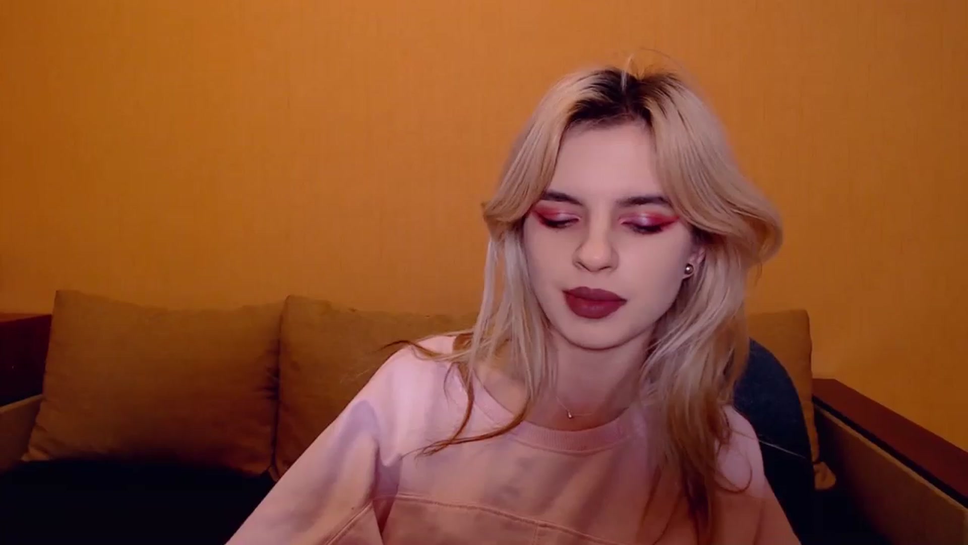 Gallery image thumbnail from Erineys's myfreecams stream on, 11/15/2023, 17:41 image 16 of 20
