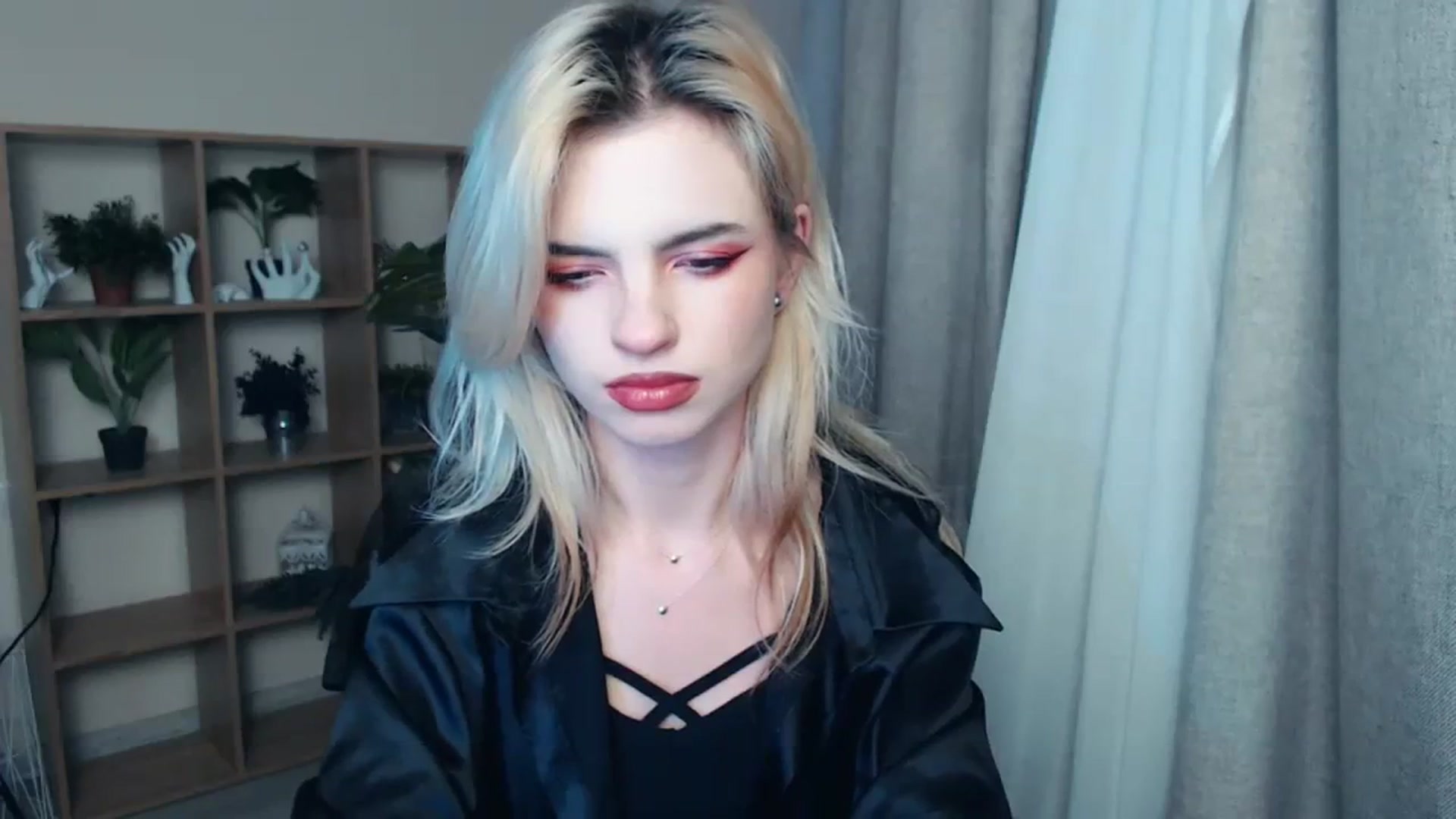 Gallery image thumbnail from Erineys's myfreecams stream on, 11/16/2023, 15:33 image 16 of 20