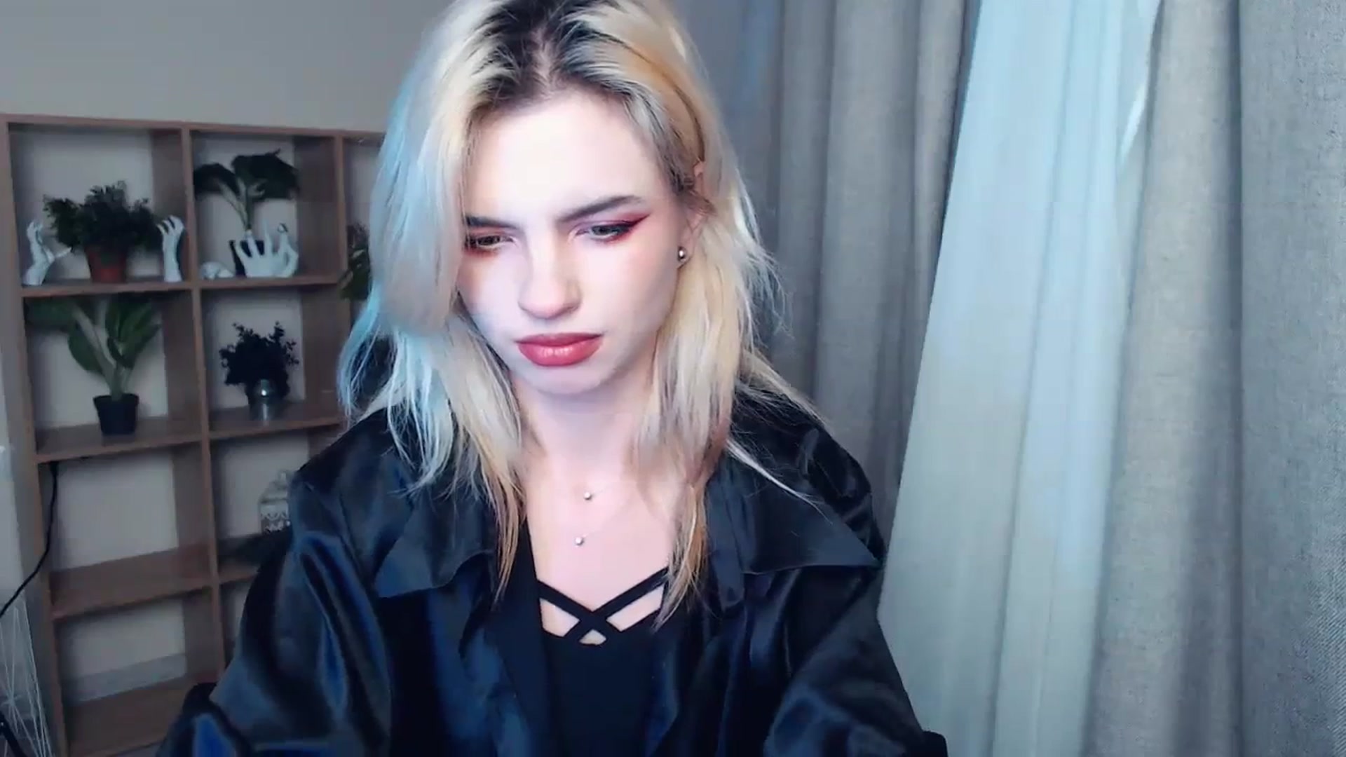 Gallery image thumbnail from Erineys's myfreecams stream on, 11/16/2023, 15:33 image 19 of 20