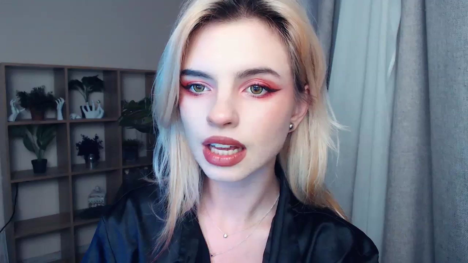 Gallery image thumbnail from Erineys's myfreecams stream on, 11/16/2023, 15:33 image 14 of 20