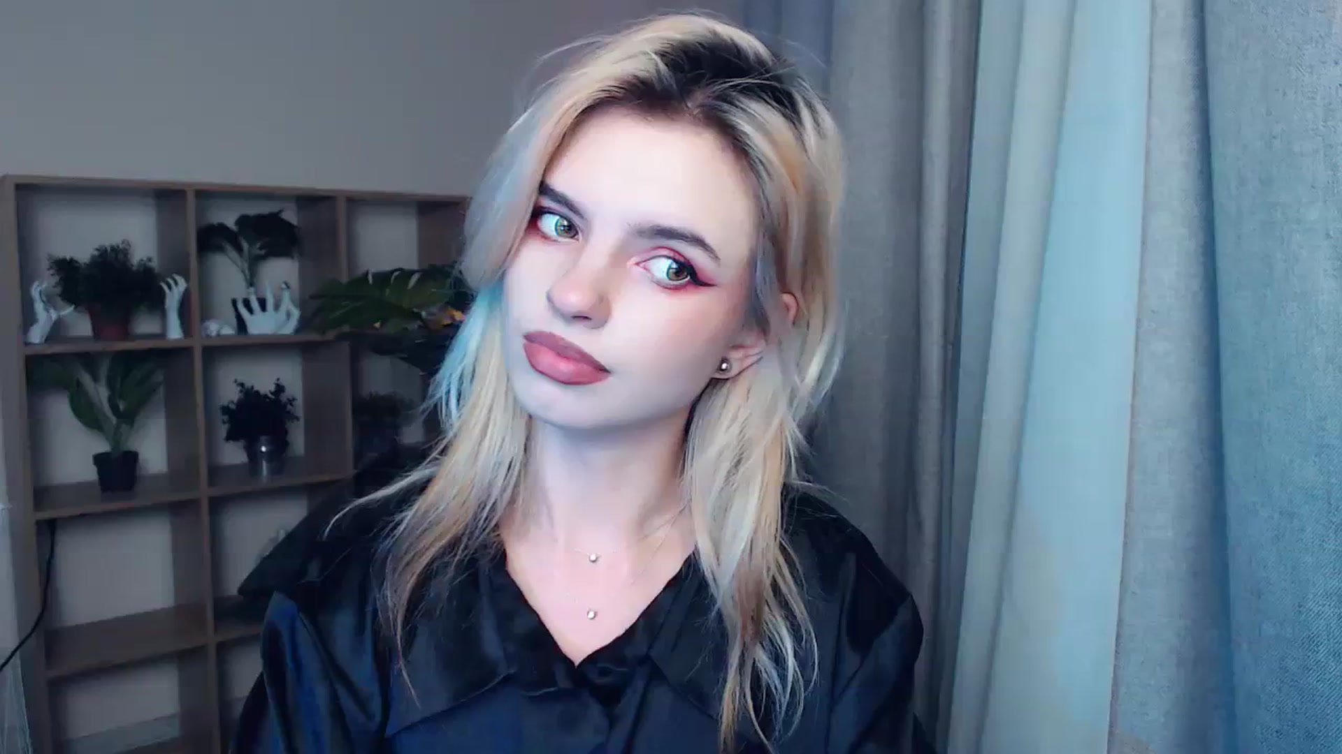 Gallery image thumbnail from Erineys's myfreecams stream on, 11/16/2023, 16:53 image 17 of 20