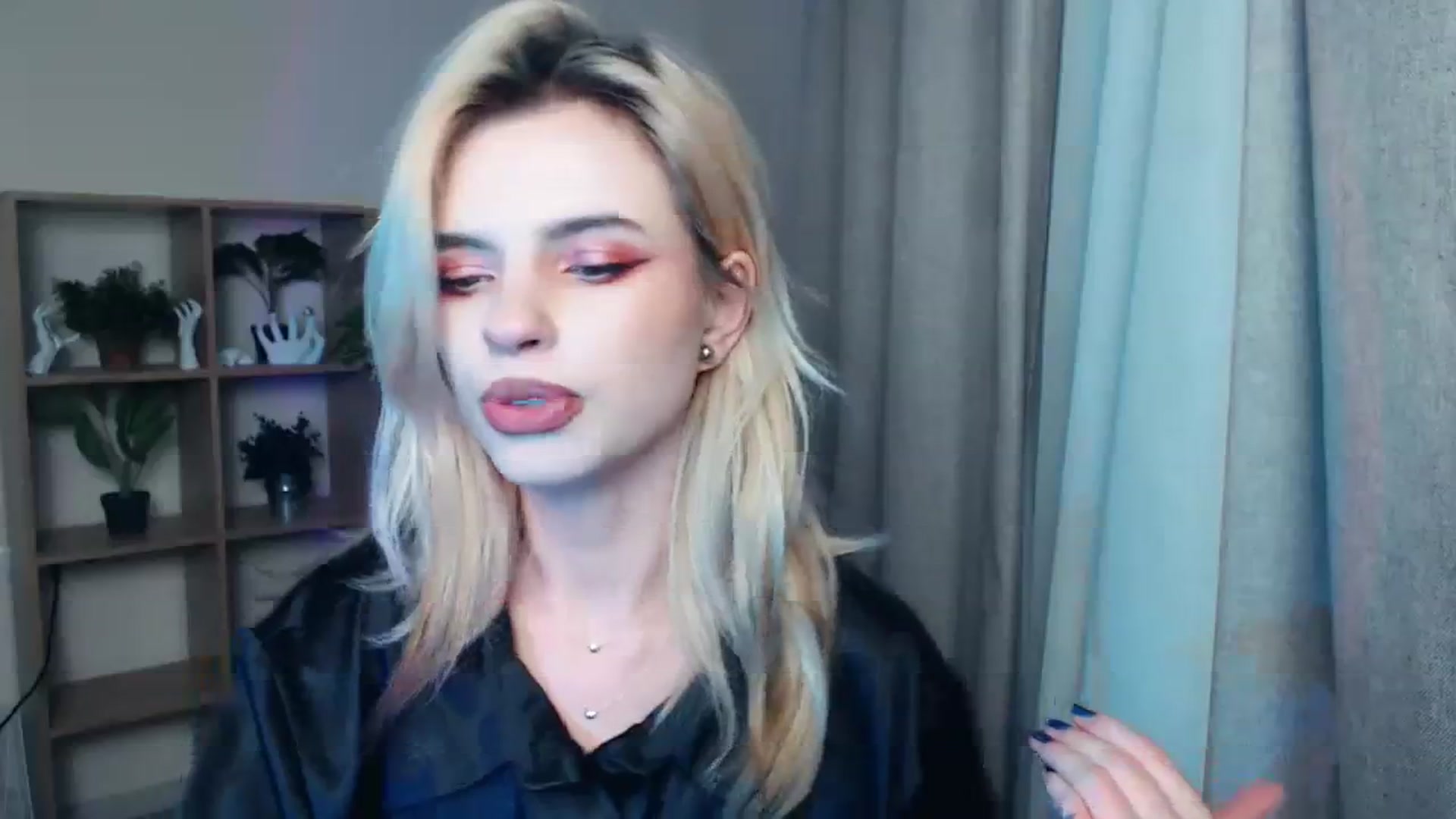 Gallery image thumbnail from Erineys's myfreecams stream on, 11/16/2023, 16:53 image 14 of 20