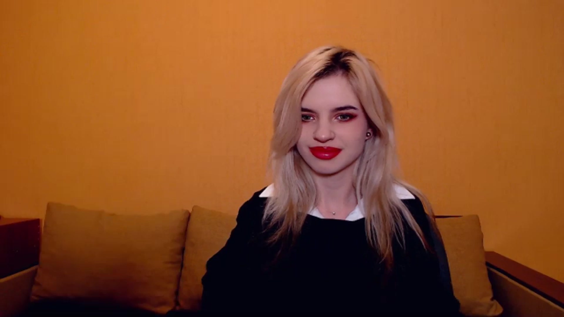 Gallery image thumbnail from Erineys's myfreecams stream on, 11/17/2023, 16:34 image 6 of 20