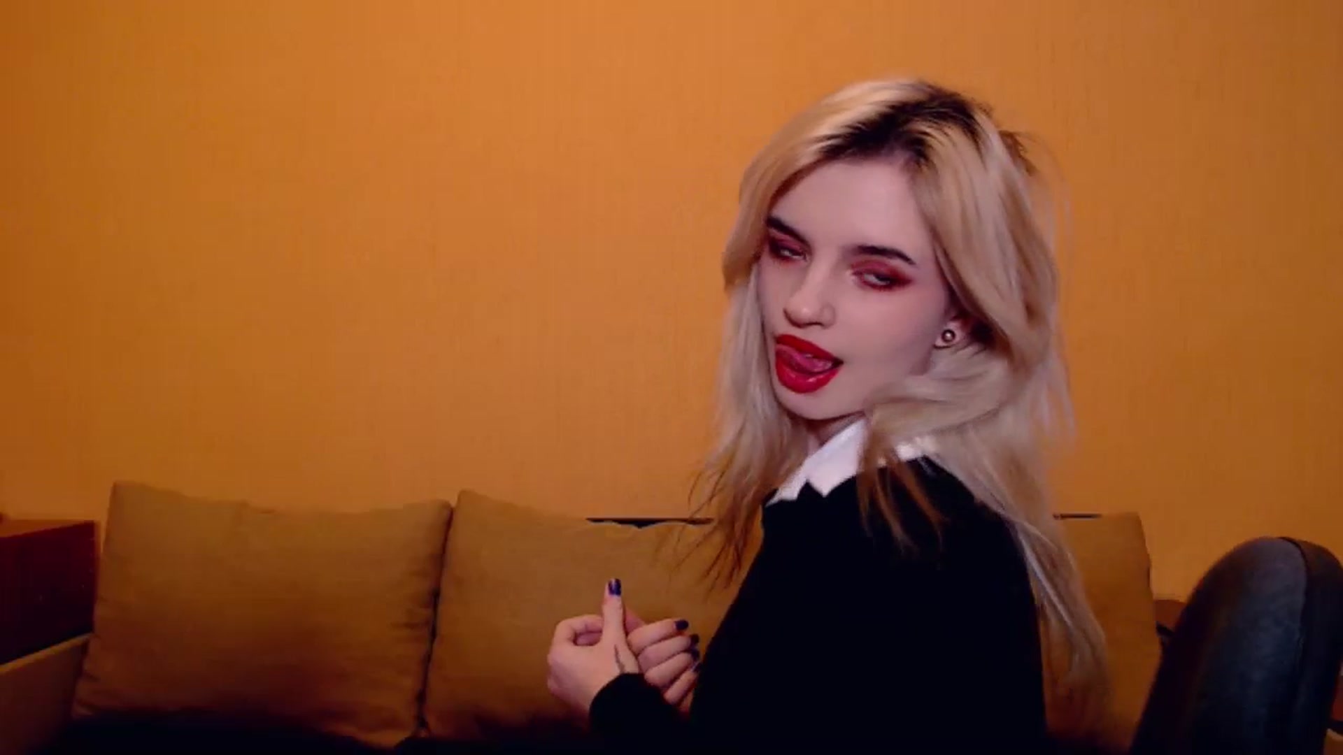 Gallery image thumbnail from Erineys's myfreecams stream on, 11/17/2023, 16:34 image 7 of 20