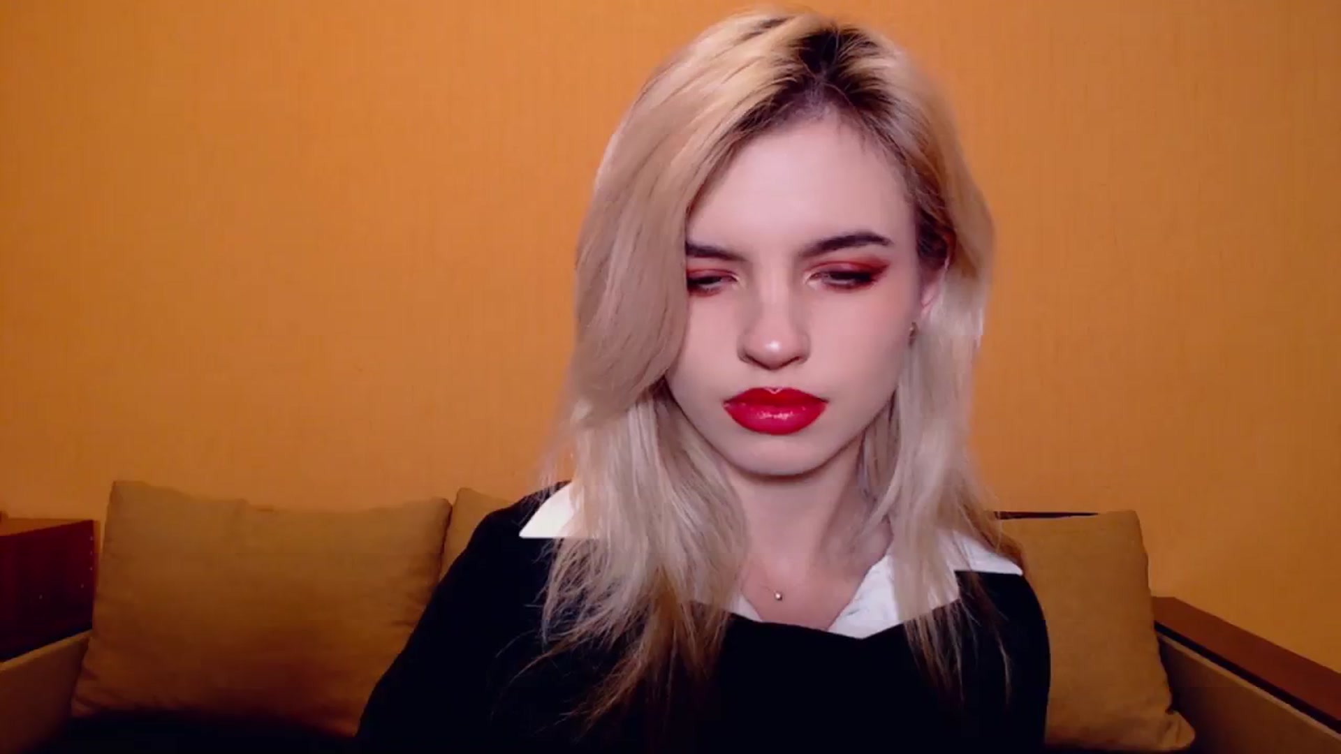 Gallery image thumbnail from Erineys's myfreecams stream on, 11/17/2023, 16:34 image 3 of 20