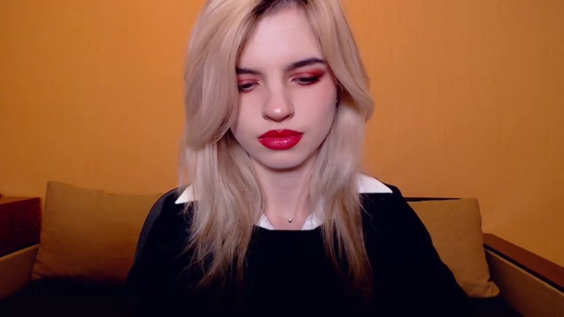 Gallery image thumbnail from Erineys's myfreecams stream on, 11/17/2023, 16:34 image 13 of 20