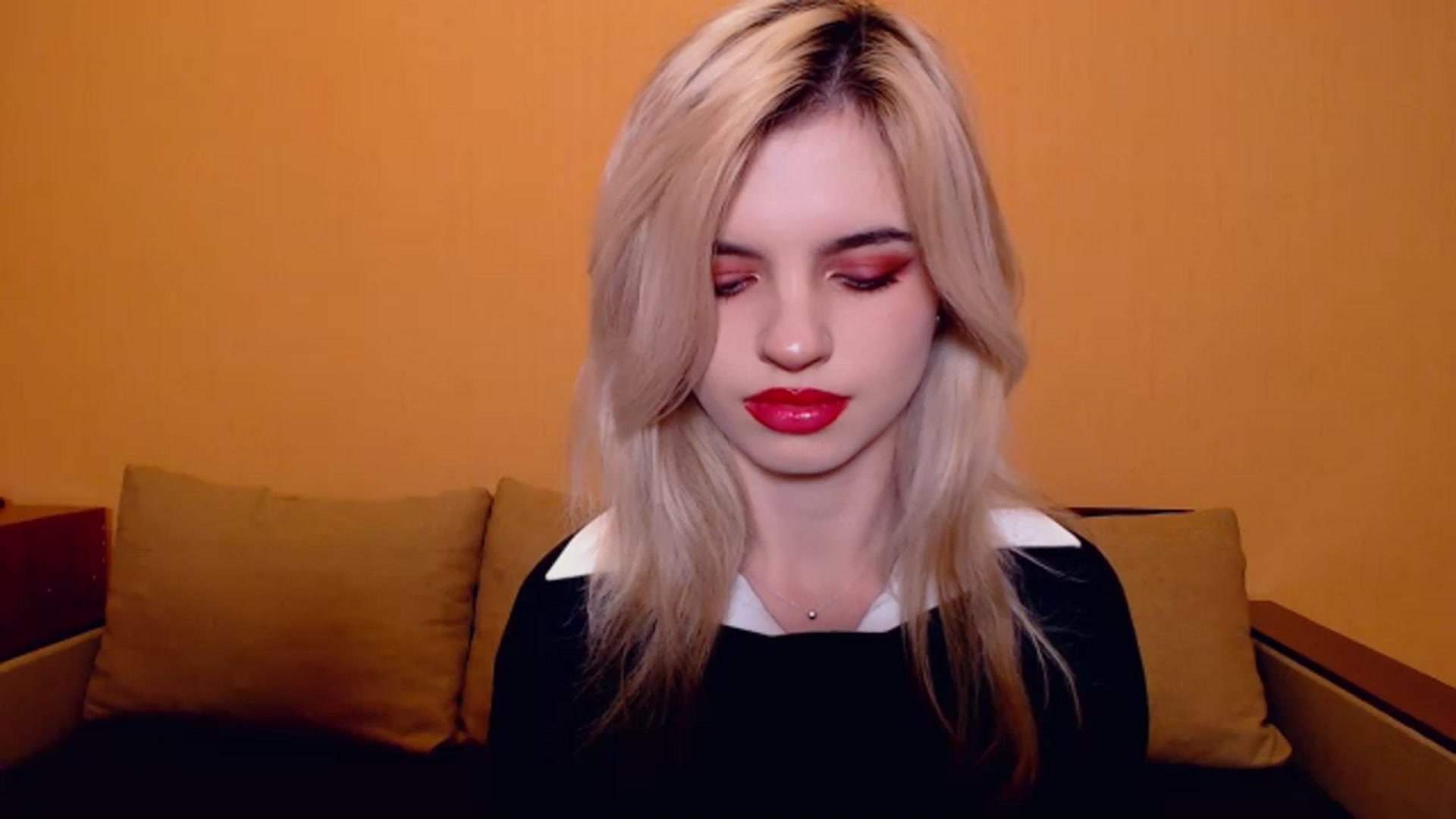 Gallery image thumbnail from Erineys's myfreecams stream on, 11/17/2023, 17:02 image 14 of 20