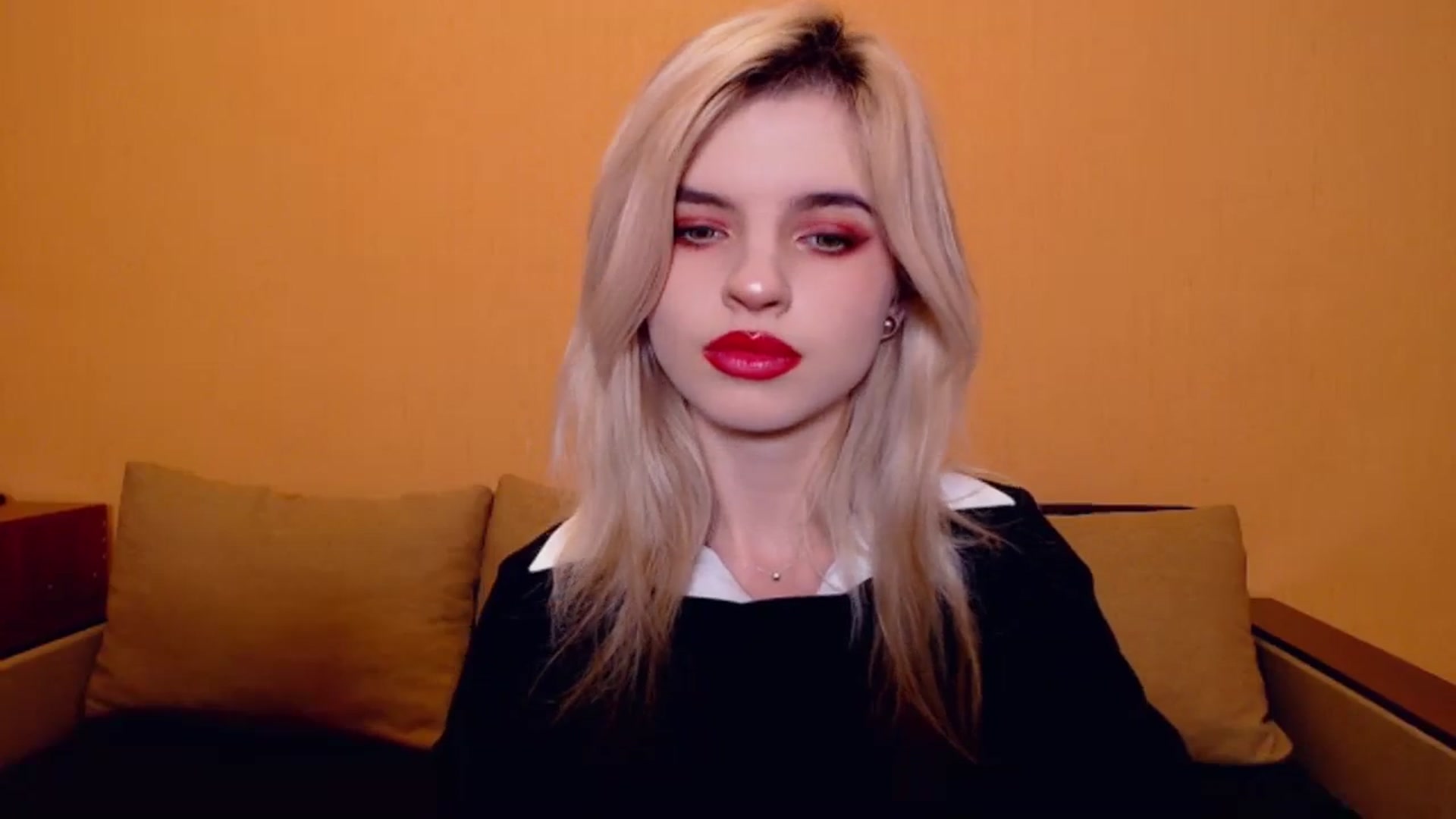 Gallery image thumbnail from Erineys's myfreecams stream on, 11/17/2023, 17:02 image 5 of 20