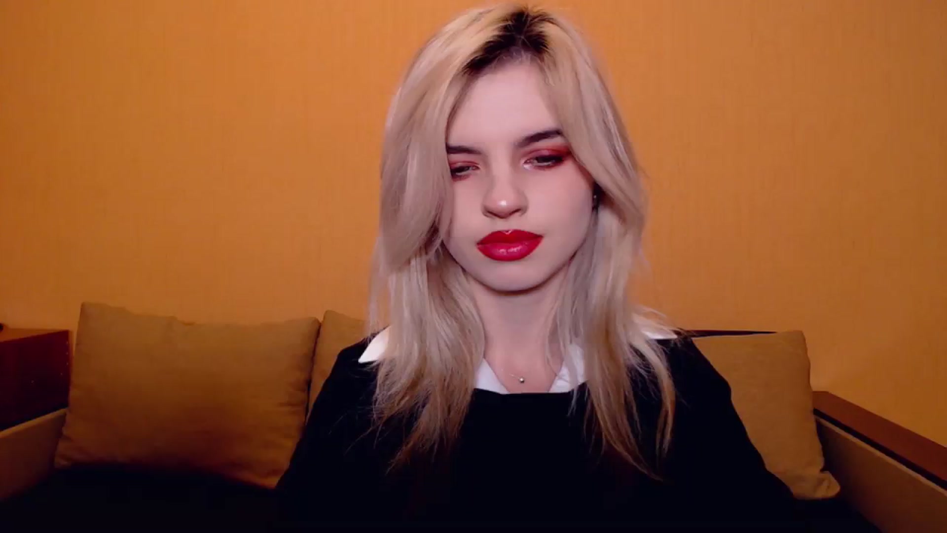 Gallery image thumbnail from Erineys's myfreecams stream on, 11/17/2023, 17:02 image 1 of 20