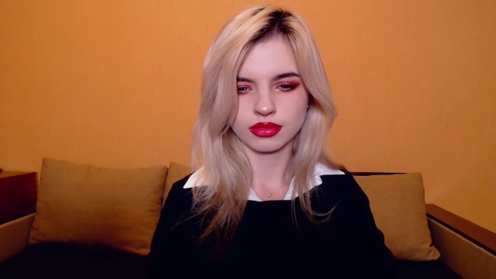 Gallery image thumbnail from Erineys's myfreecams stream on, 11/17/2023, 17:02 image 9 of 20