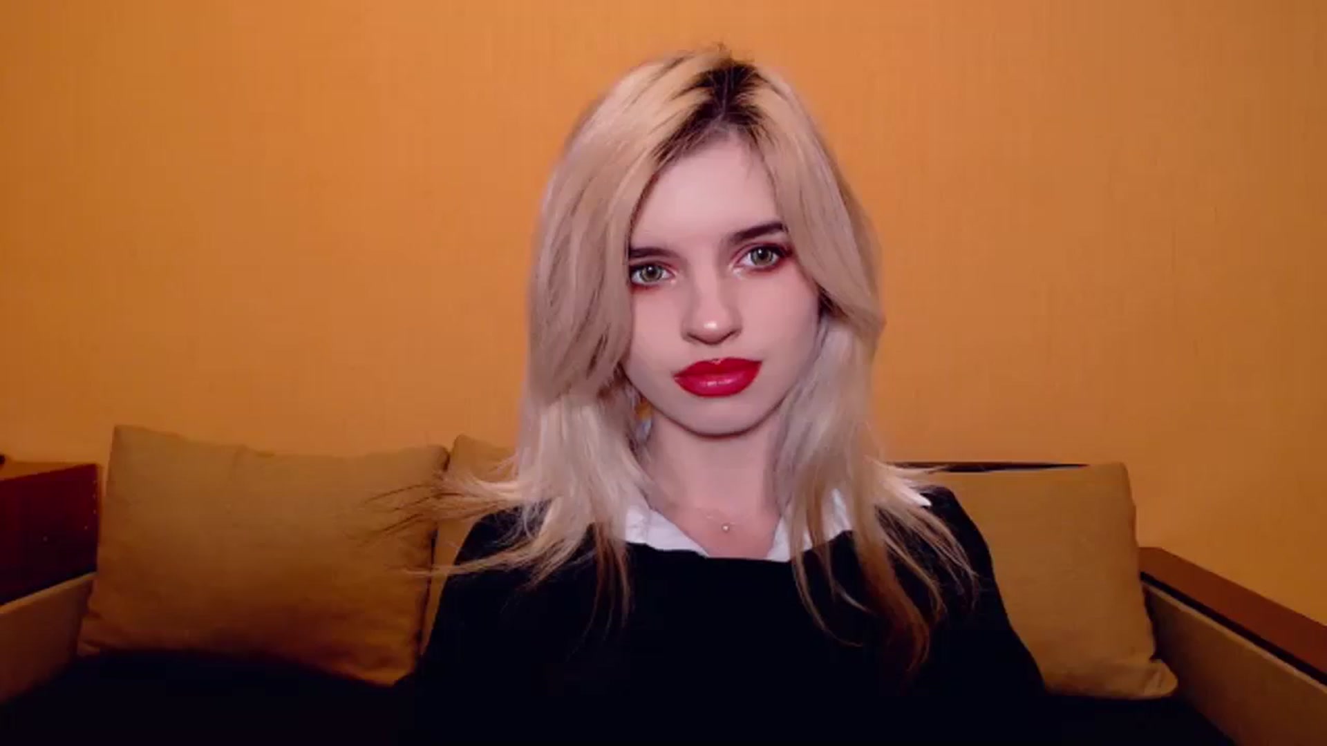 Gallery image thumbnail from Erineys's myfreecams stream on, 11/17/2023, 17:47 image 15 of 20