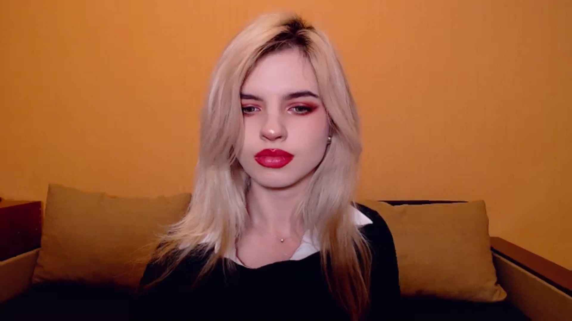 Gallery image thumbnail from Erineys's myfreecams stream on, 11/17/2023, 18:15 image 5 of 20